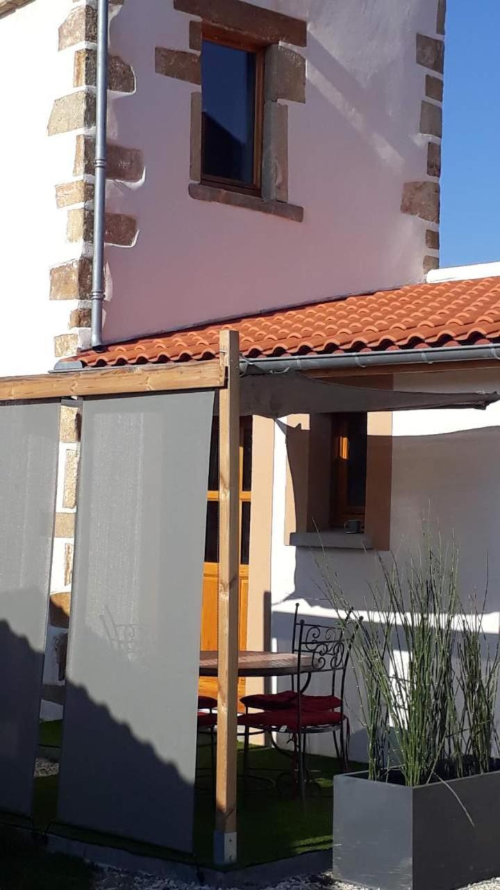 Pigeonnier view 4