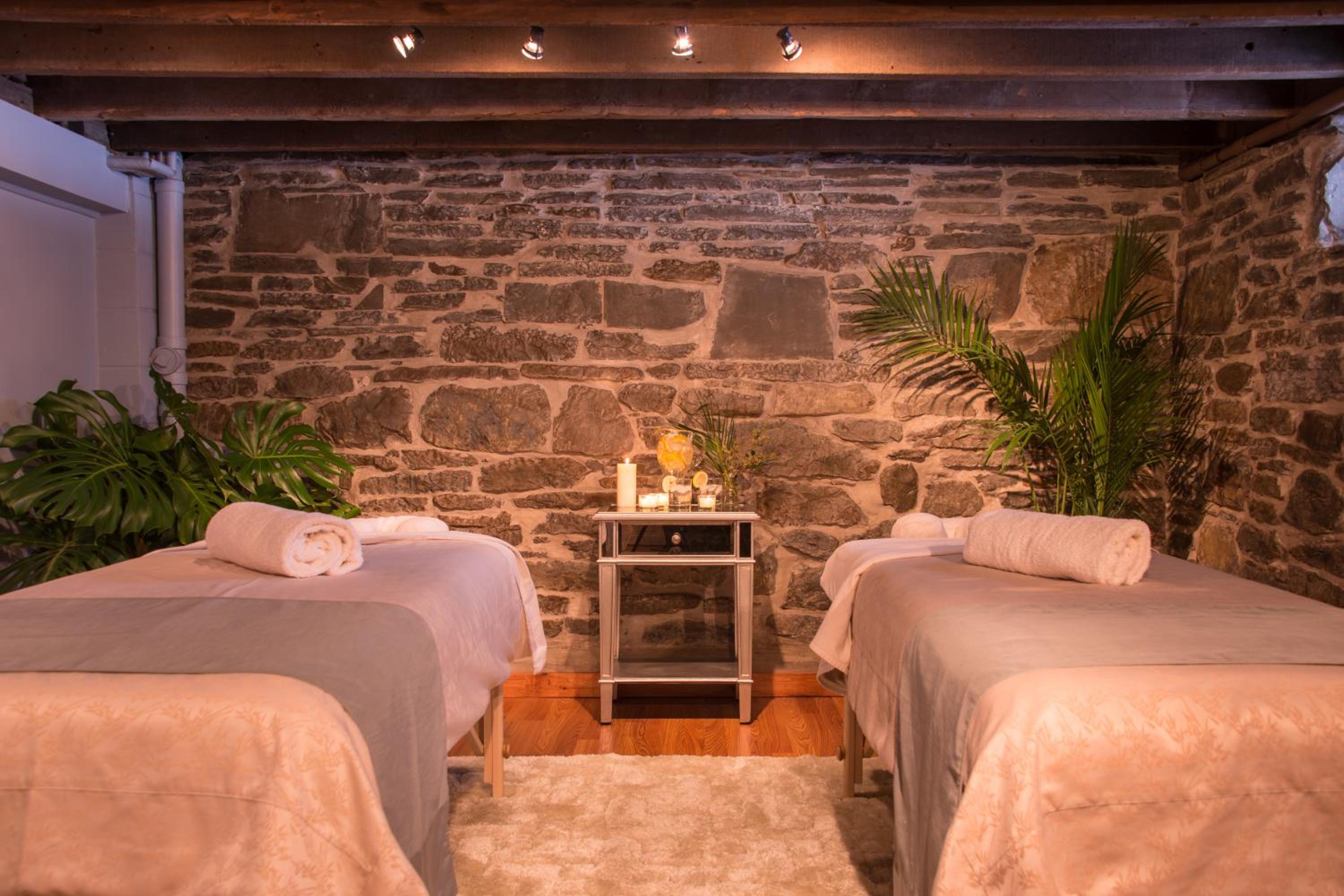 Gothic Eves Inn and Spa Bed and Breakfast