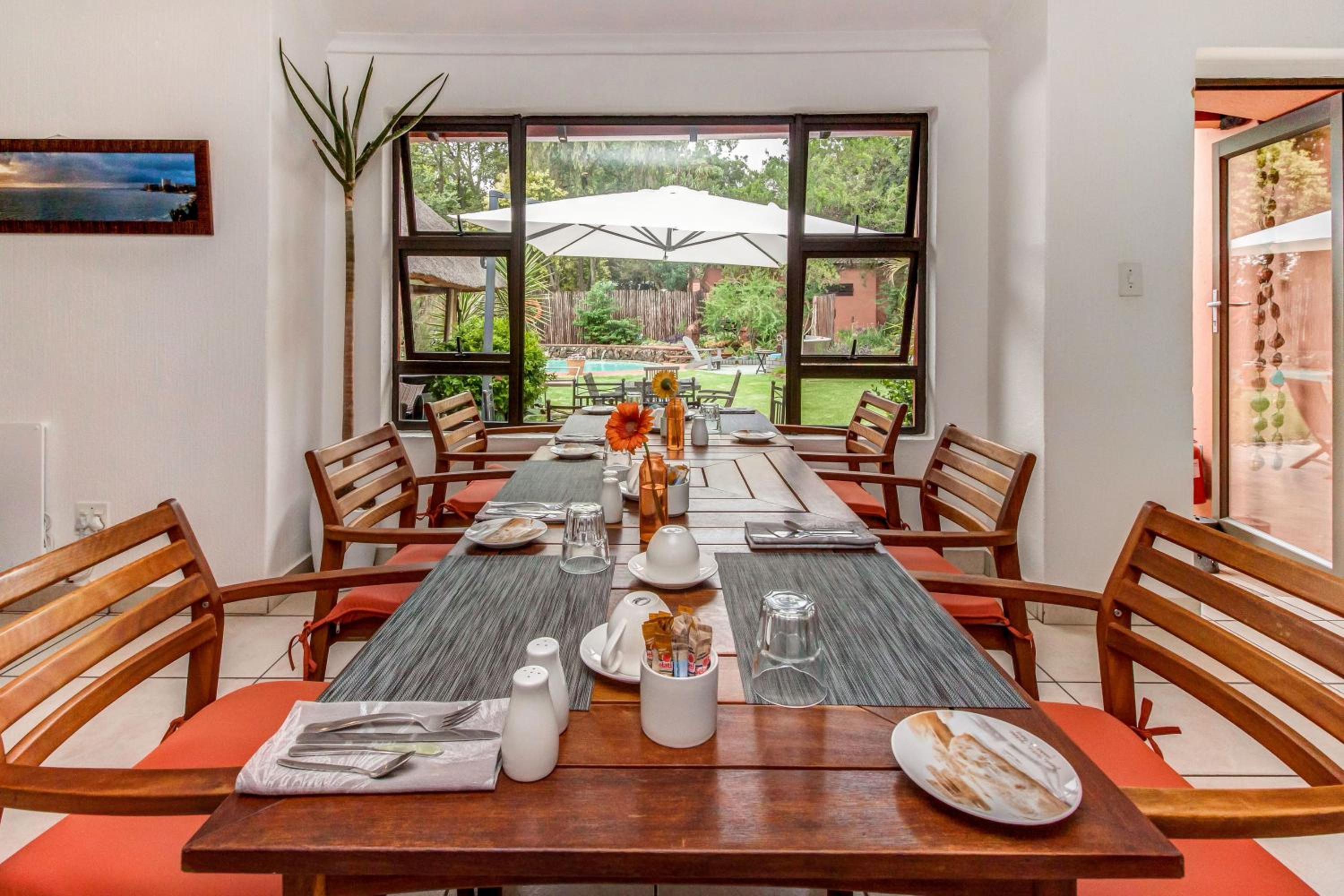 Sitatunga Guest Lodge - Sandton - Airport Shuttle - Solar & Borehole