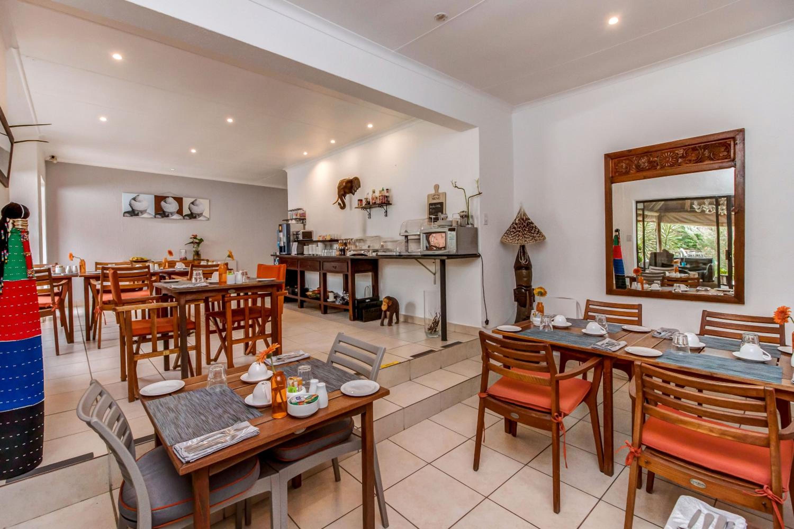 Sitatunga Guest Lodge - Sandton - Airport Shuttle - Solar & Borehole