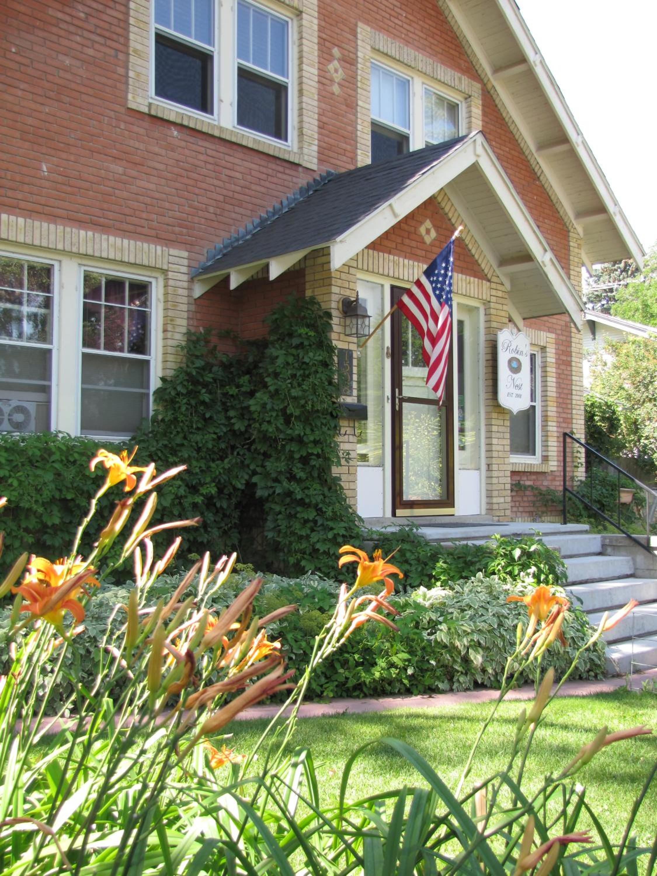 Robins Nest Bed & Breakfast view 2