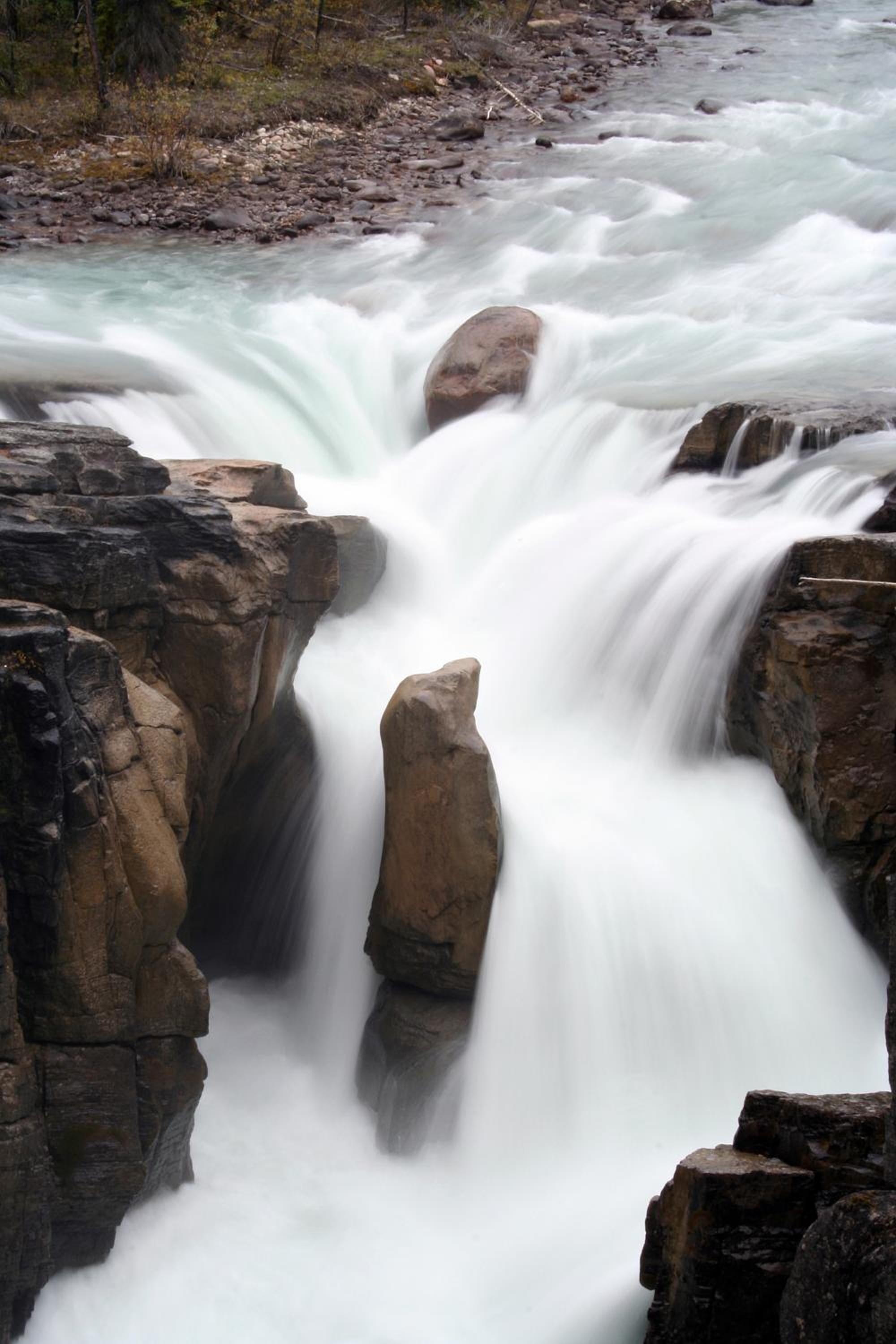 Sunwapta Falls Rocky Mountain Lodge