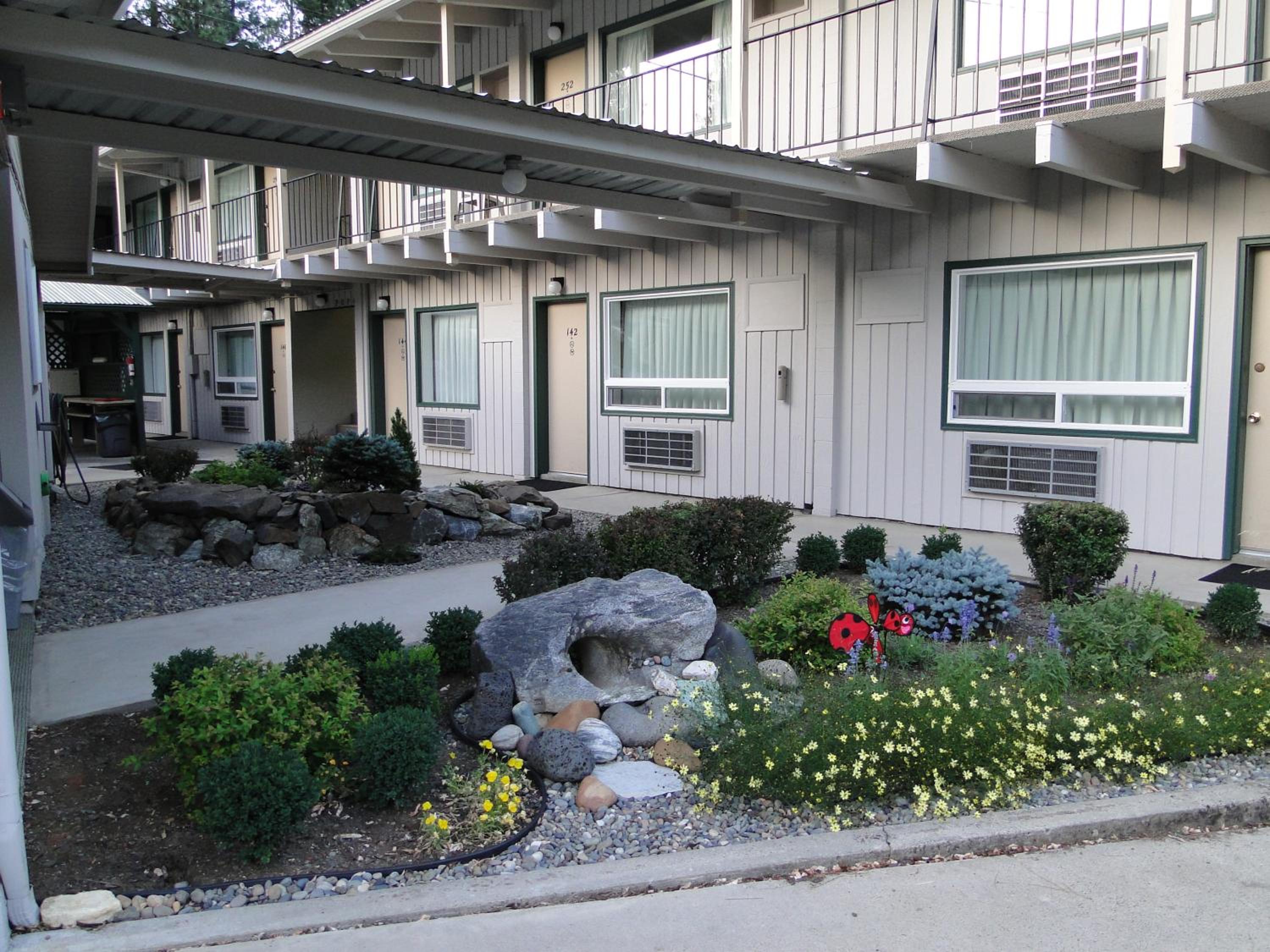 Konkolville Motel view 2