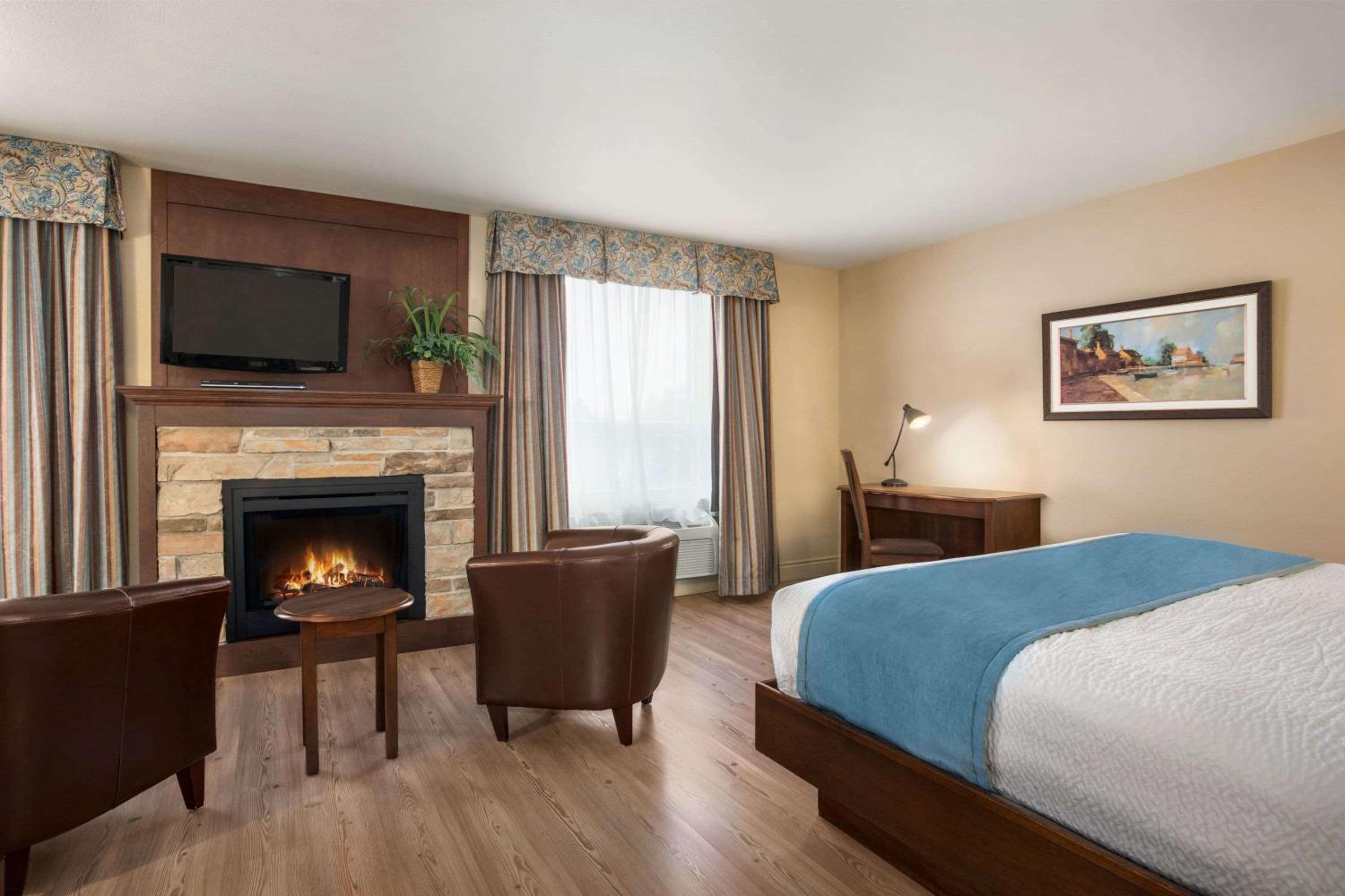 Levis Vacations - Days Inn by Wyndham Levis - Property Image 54
