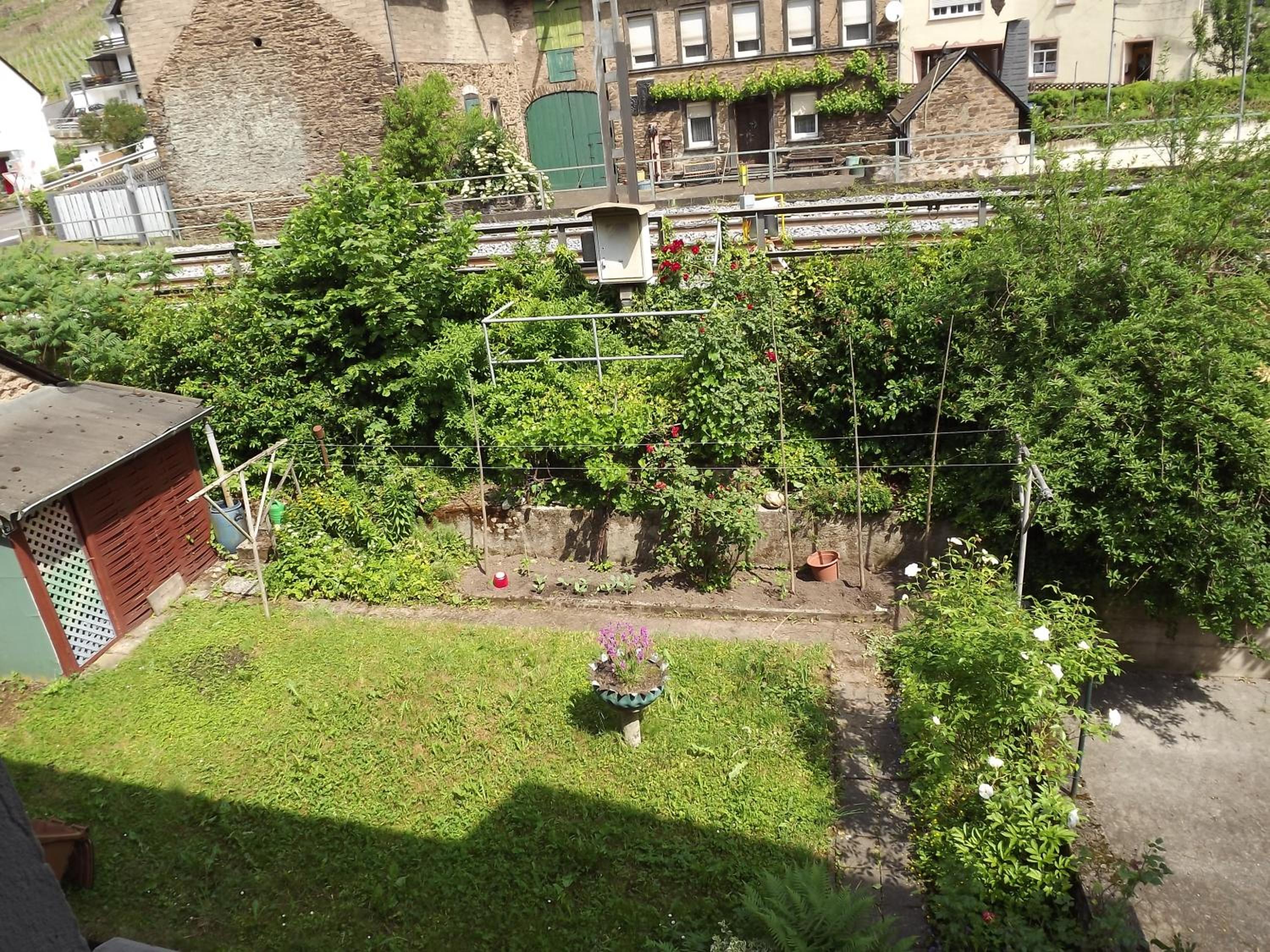 Photo 32