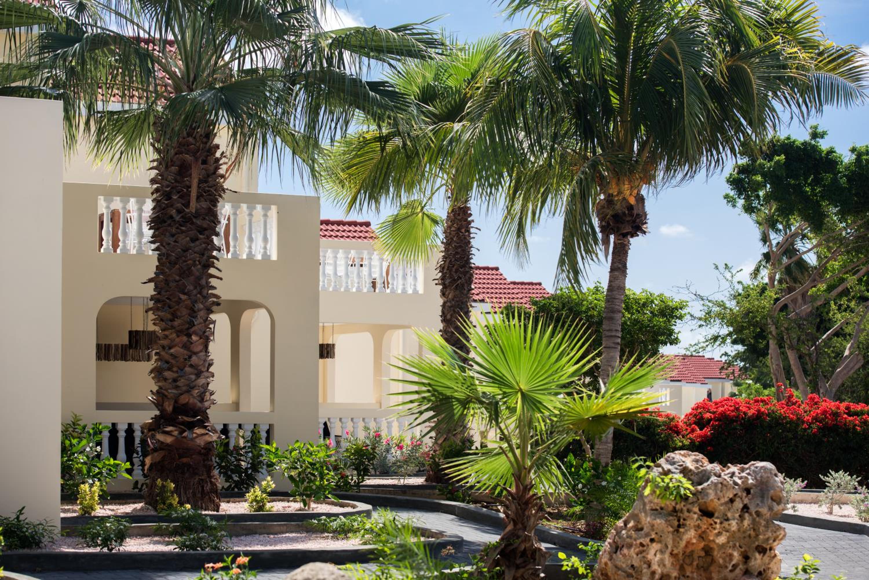 Hotel Livingstone Jan Thiel Resort - Image 1