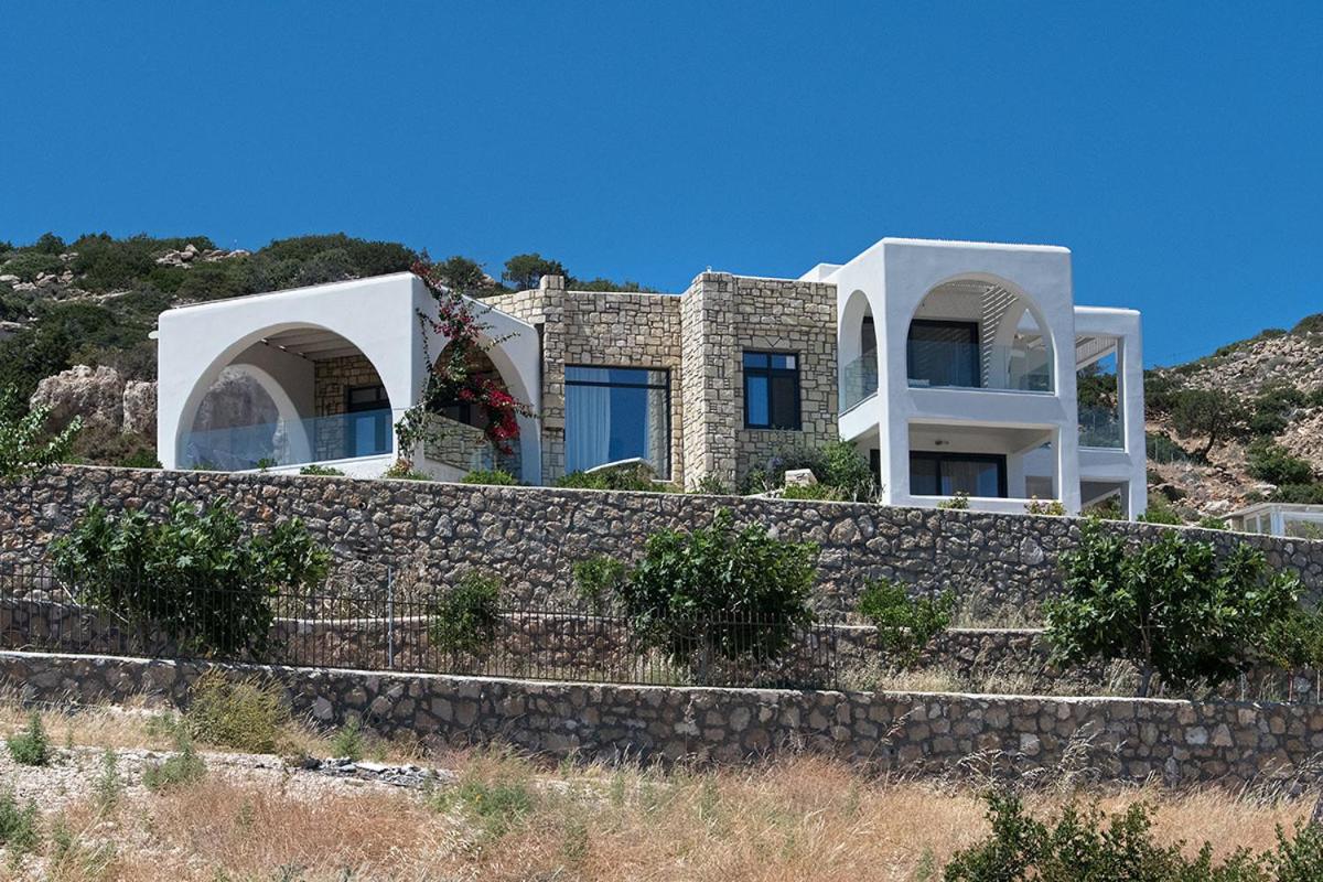 EVILIA LUXURY VILLA view 5