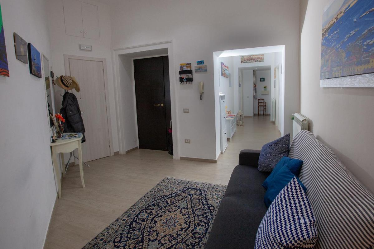 Garibaldi House Apartment