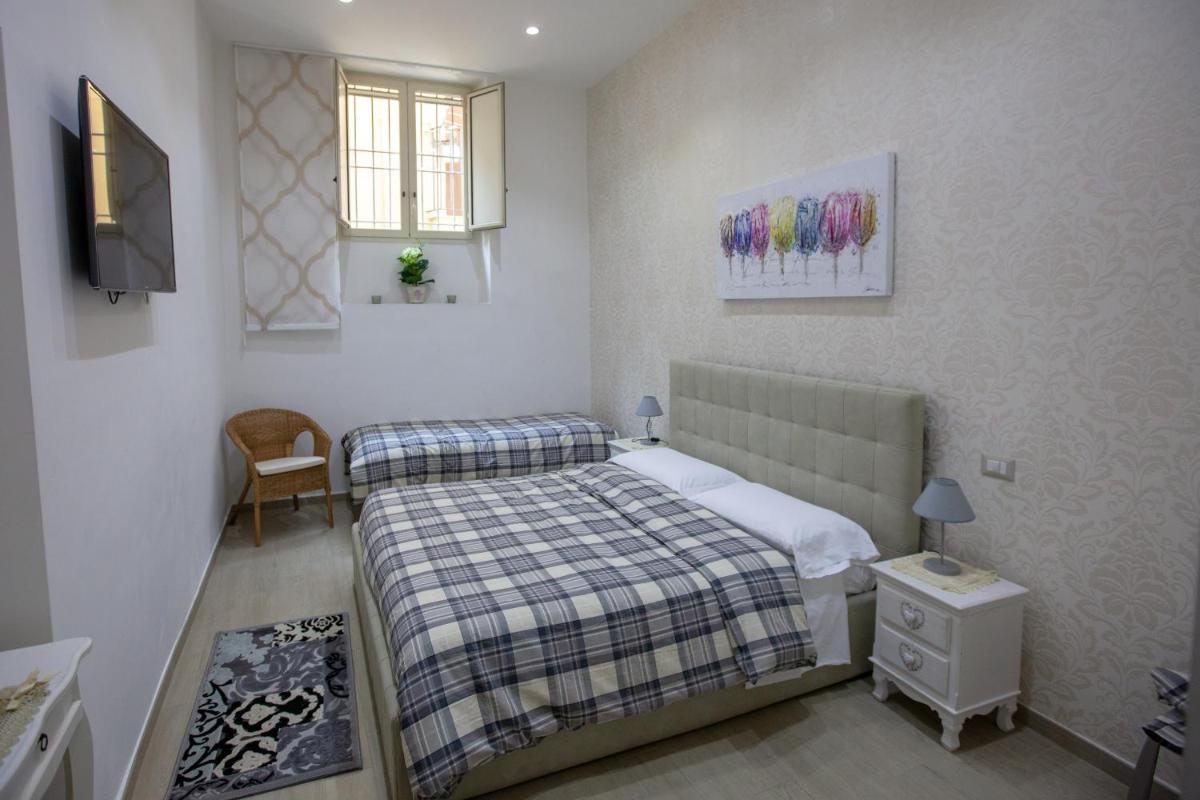 Garibaldi House Apartment