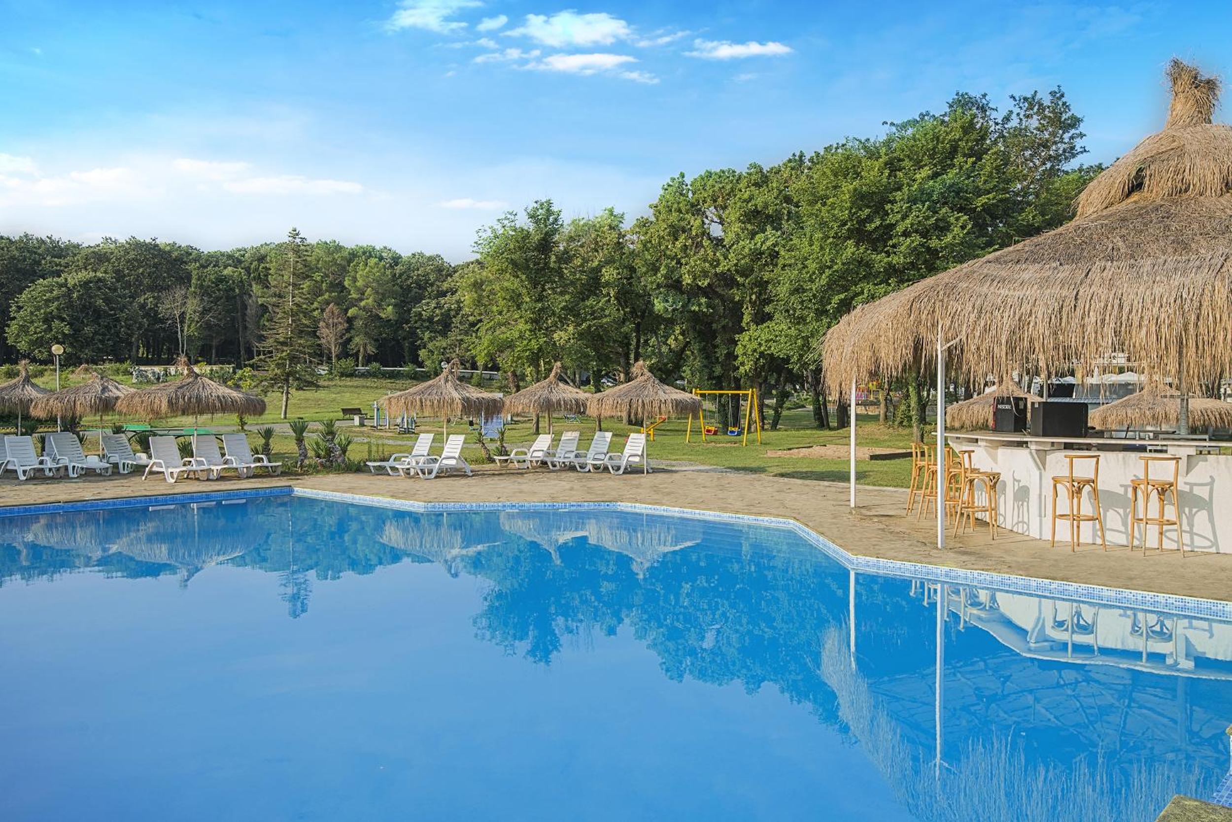 swimming pool