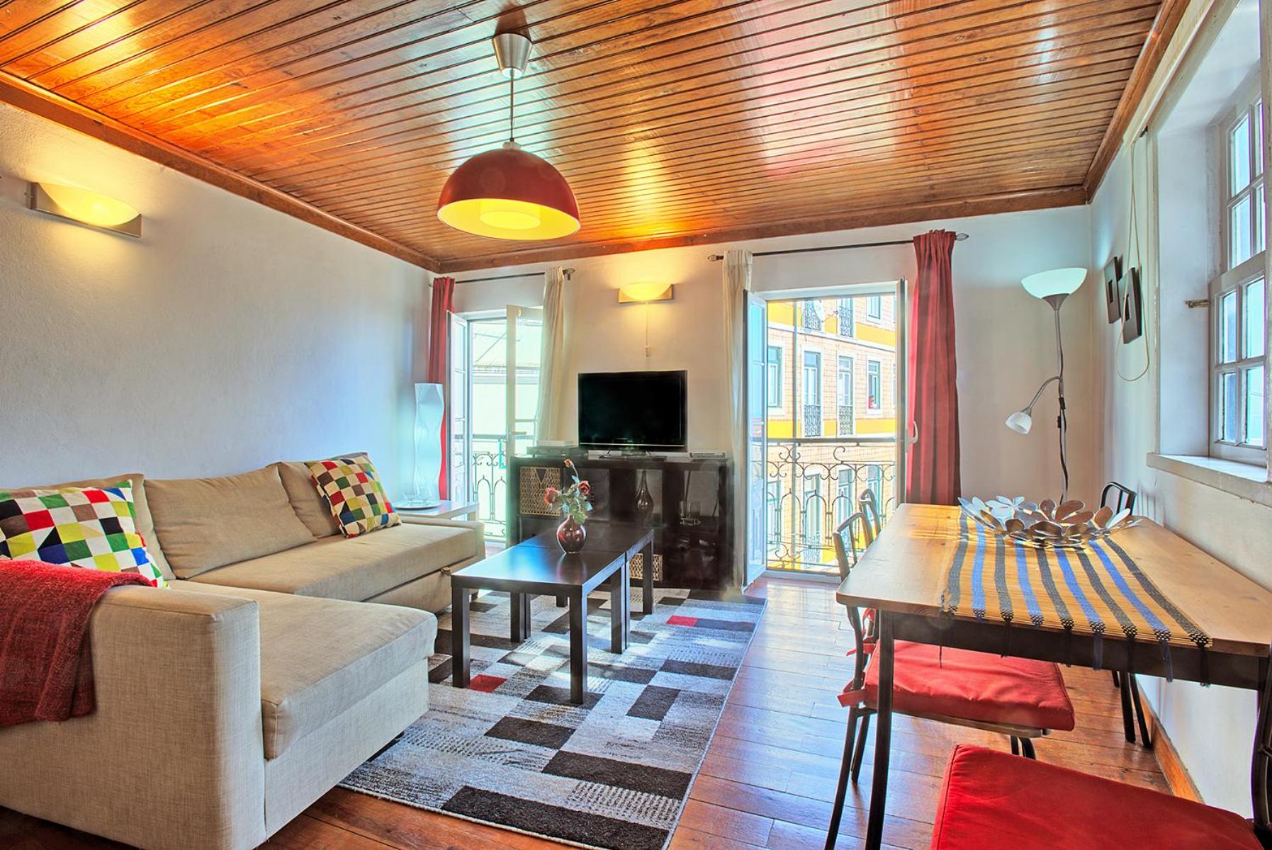 MyPlaceLisbon - Alfama River View Apartment view 2