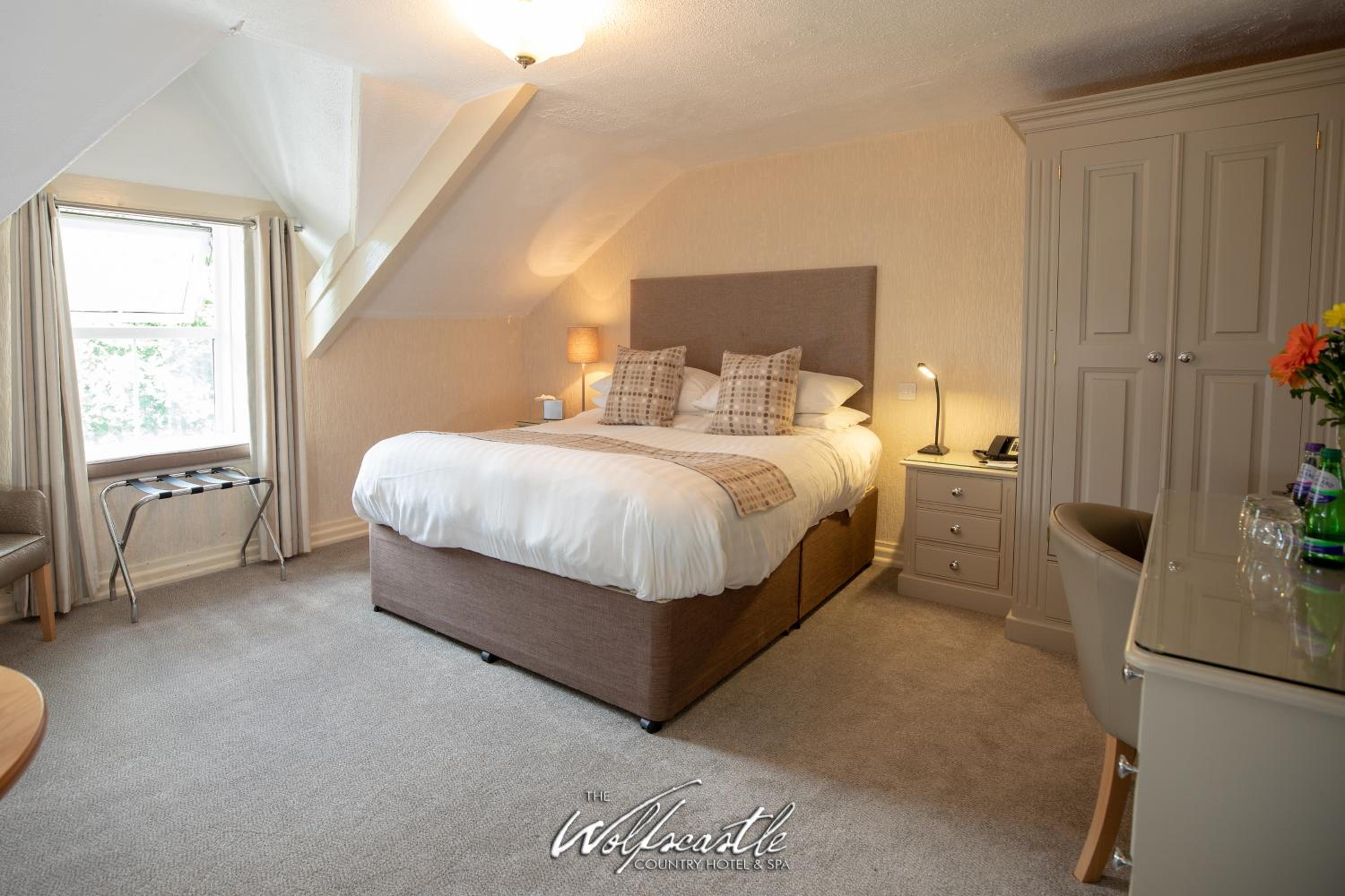 Wolfscastle Country Hotel