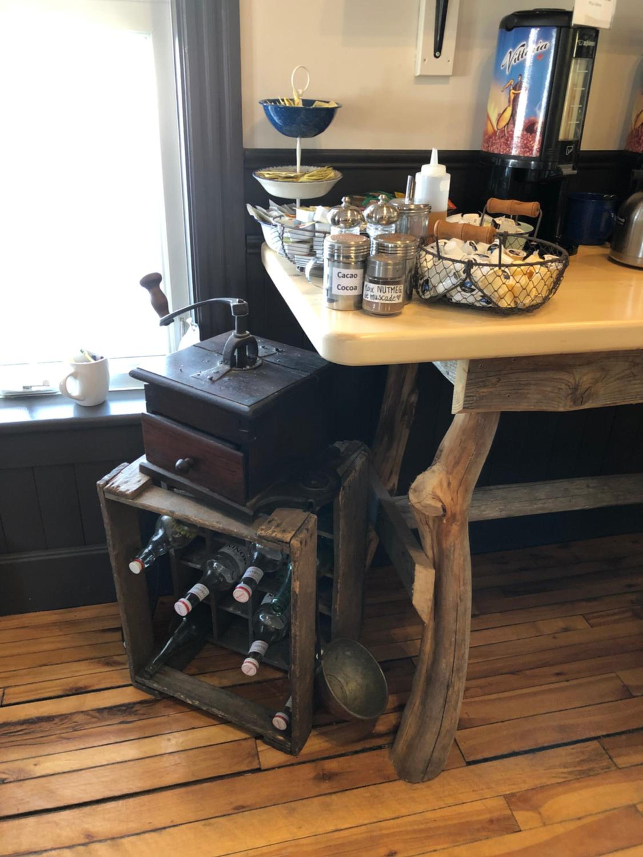Auberge d'Anjou-Sūrya Café