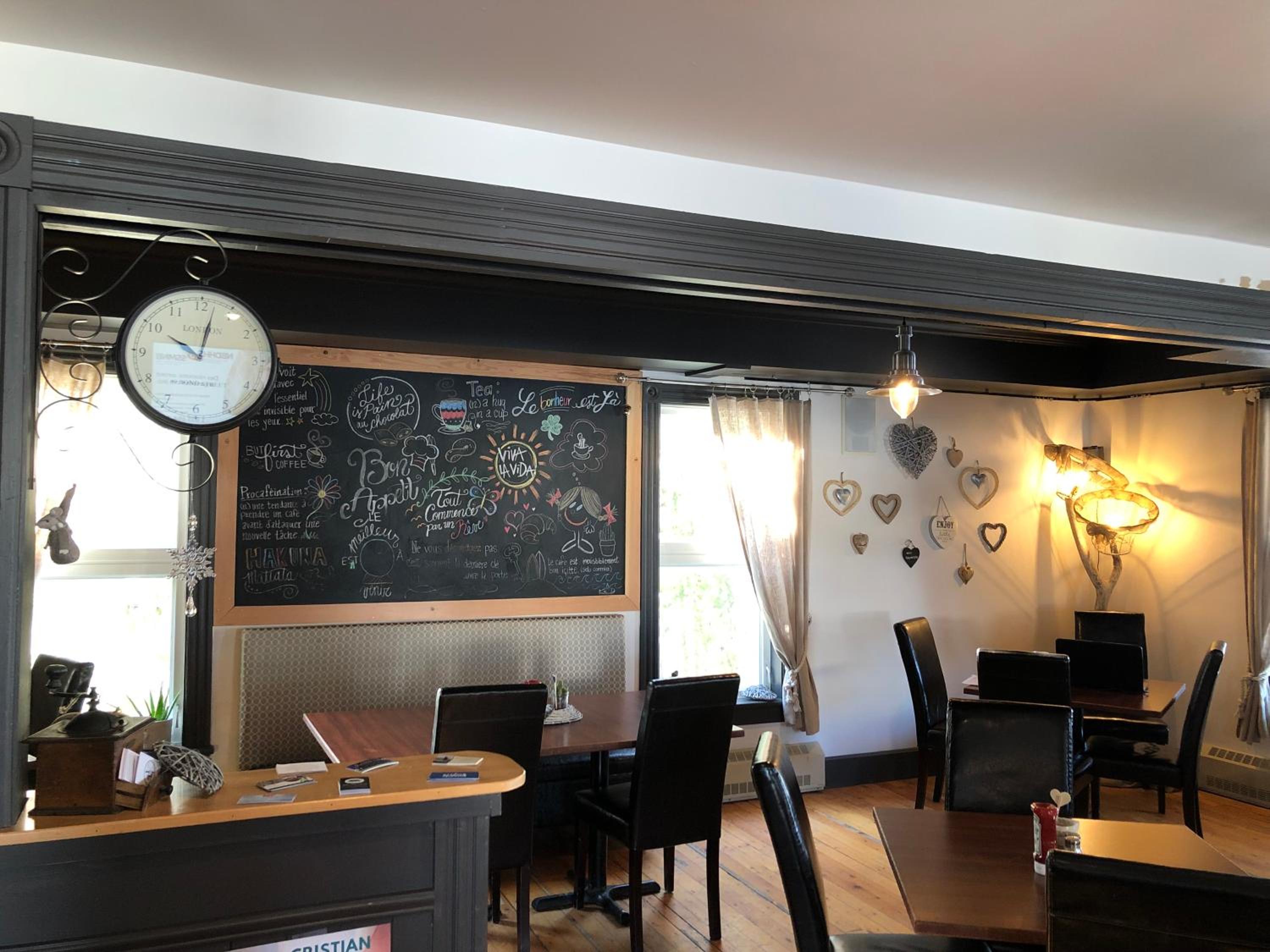 Auberge d'Anjou-Sūrya Café