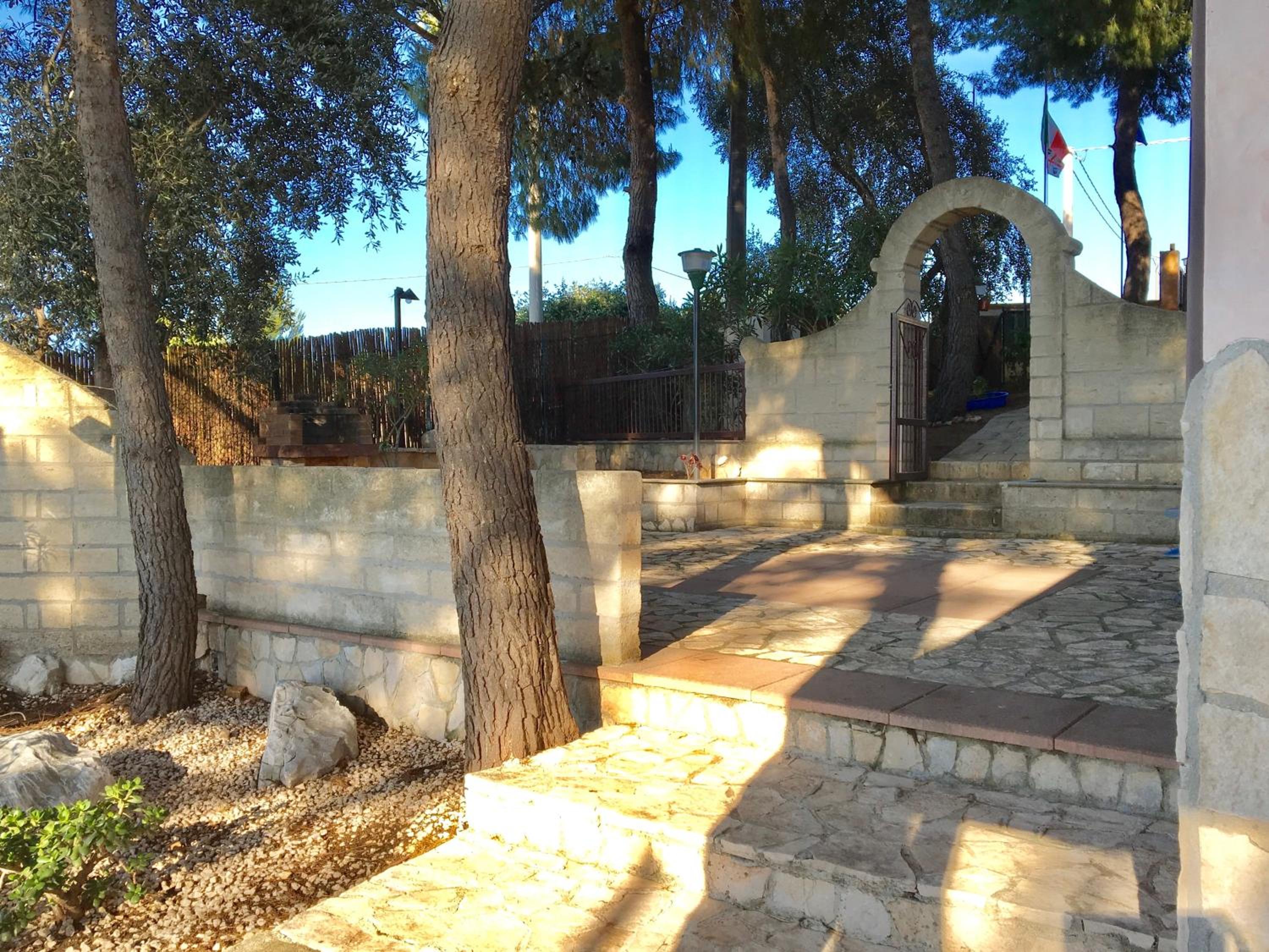 Photo 34