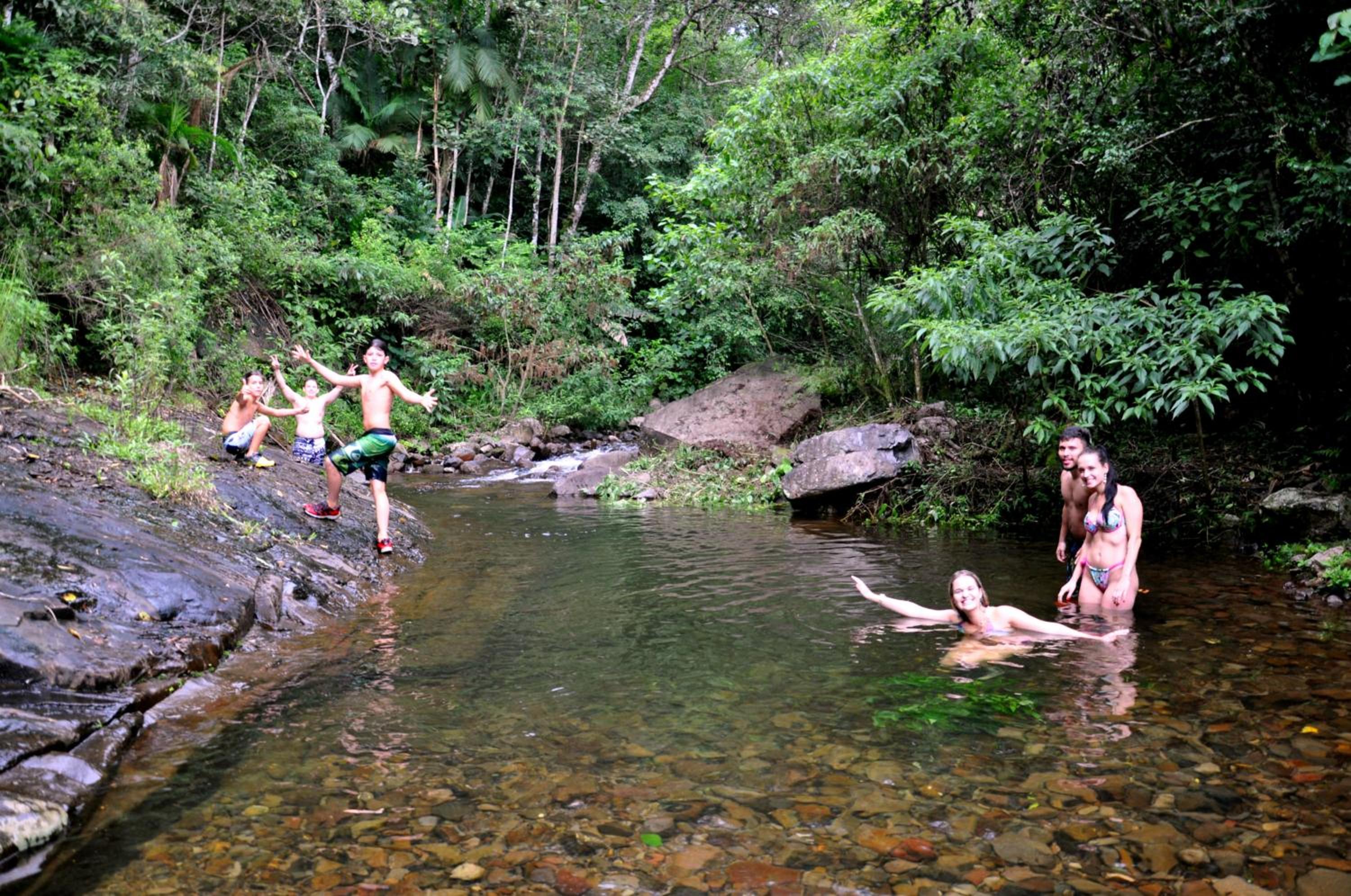 Cachoeira dos Borges Cabanas e Parque