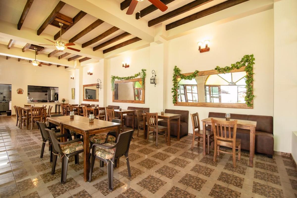 restaurant