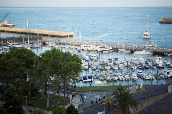 Apartment W Stunning View - MARINA - Free Parking & AC view 4