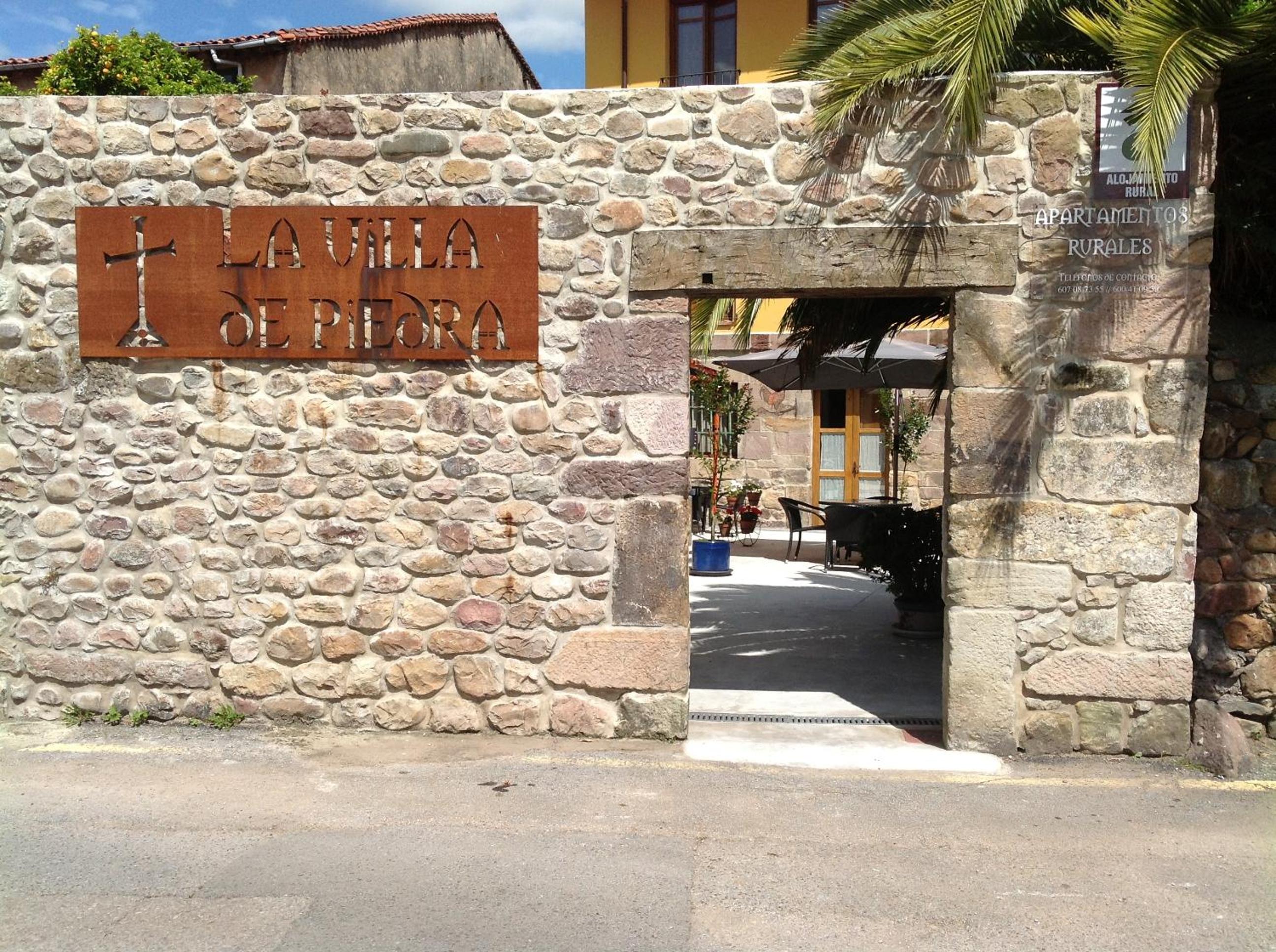 Apartamentos Rurales La Villa de Piedra view 3