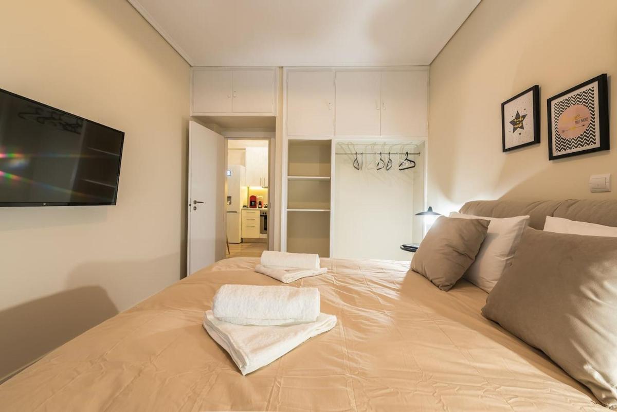 Koukaki Central Apartment photo 2