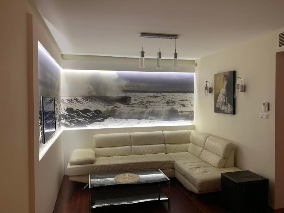 Sea Towers en Gdynia — hotel room