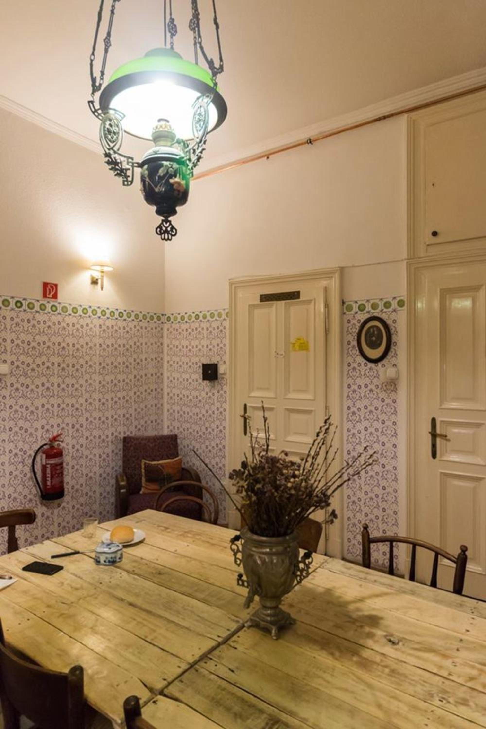 Baroque Hostel & Coworking
