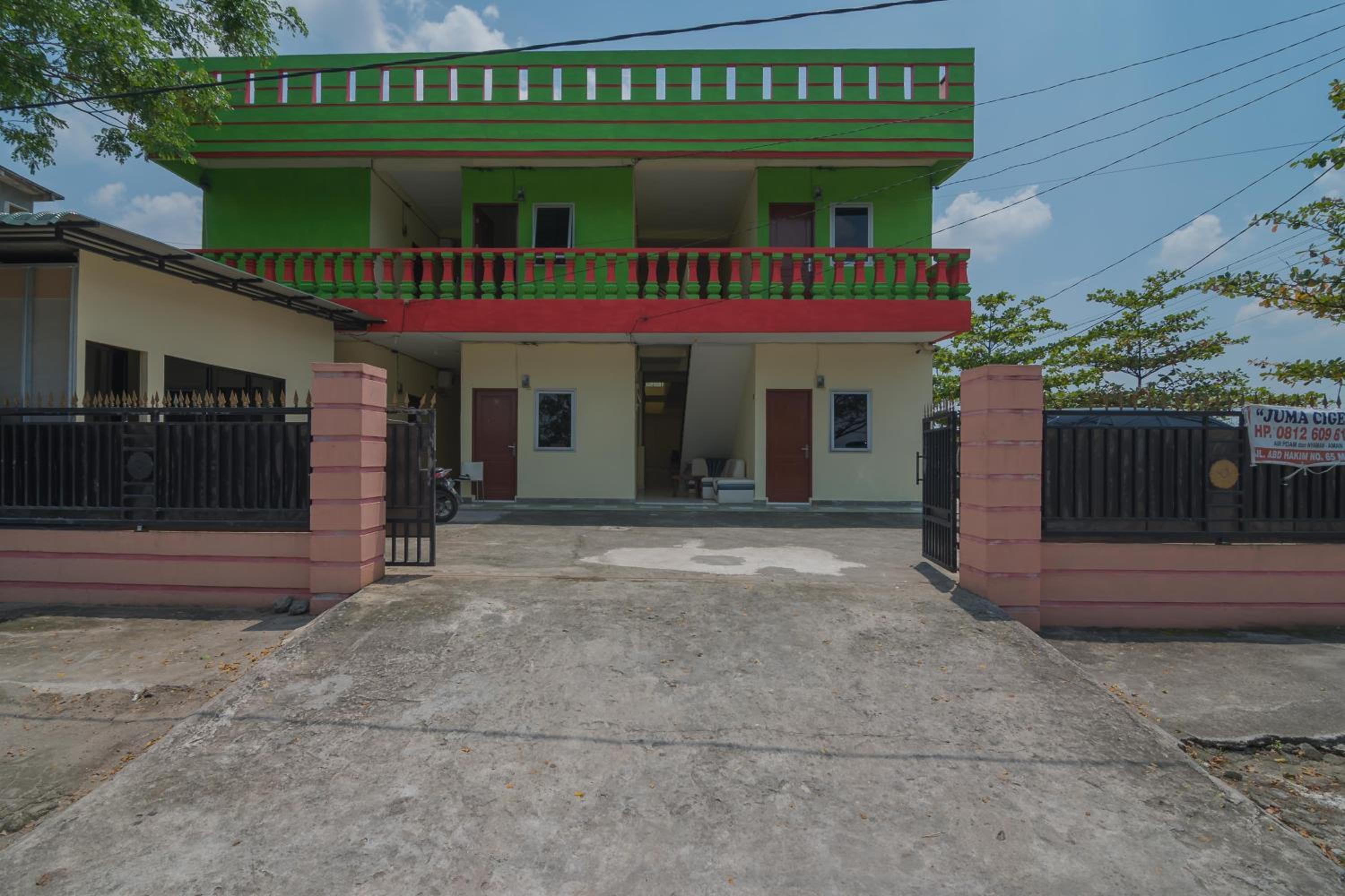 RedDoorz near Politeknik Negeri Medan view 4