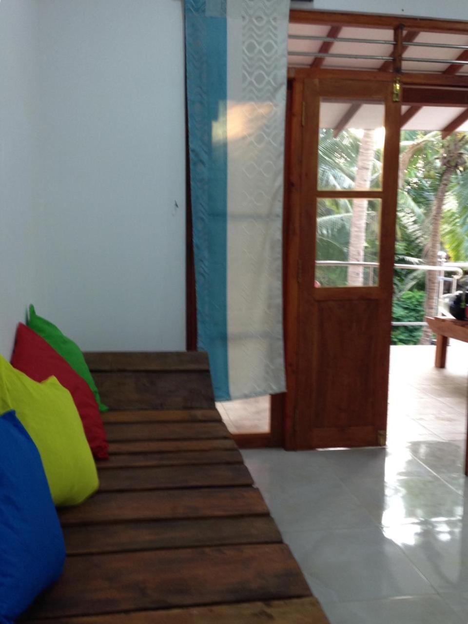 Rivi Sanda Villa & Apartment Hikkaduwa