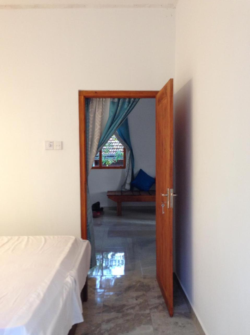Rivi Sanda Villa & Apartment Hikkaduwa
