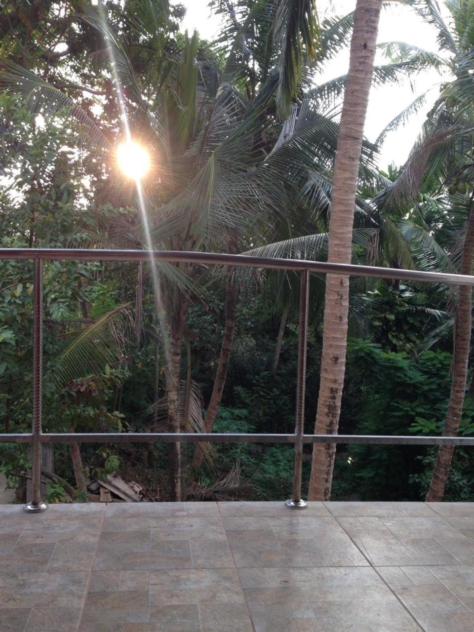 Rivi Sanda Villa & Apartment Hikkaduwa