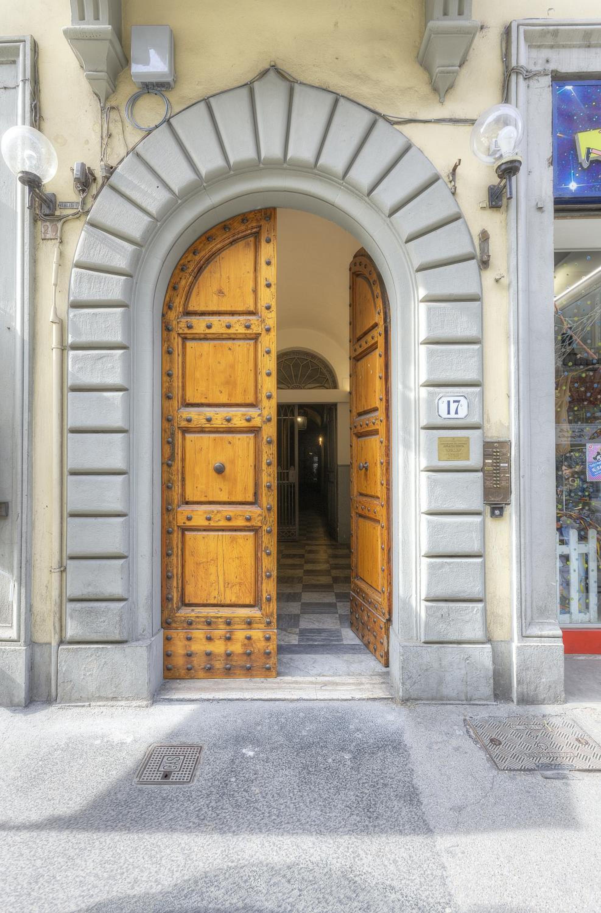 Hotel Duomo Suite Central Home - Image 1