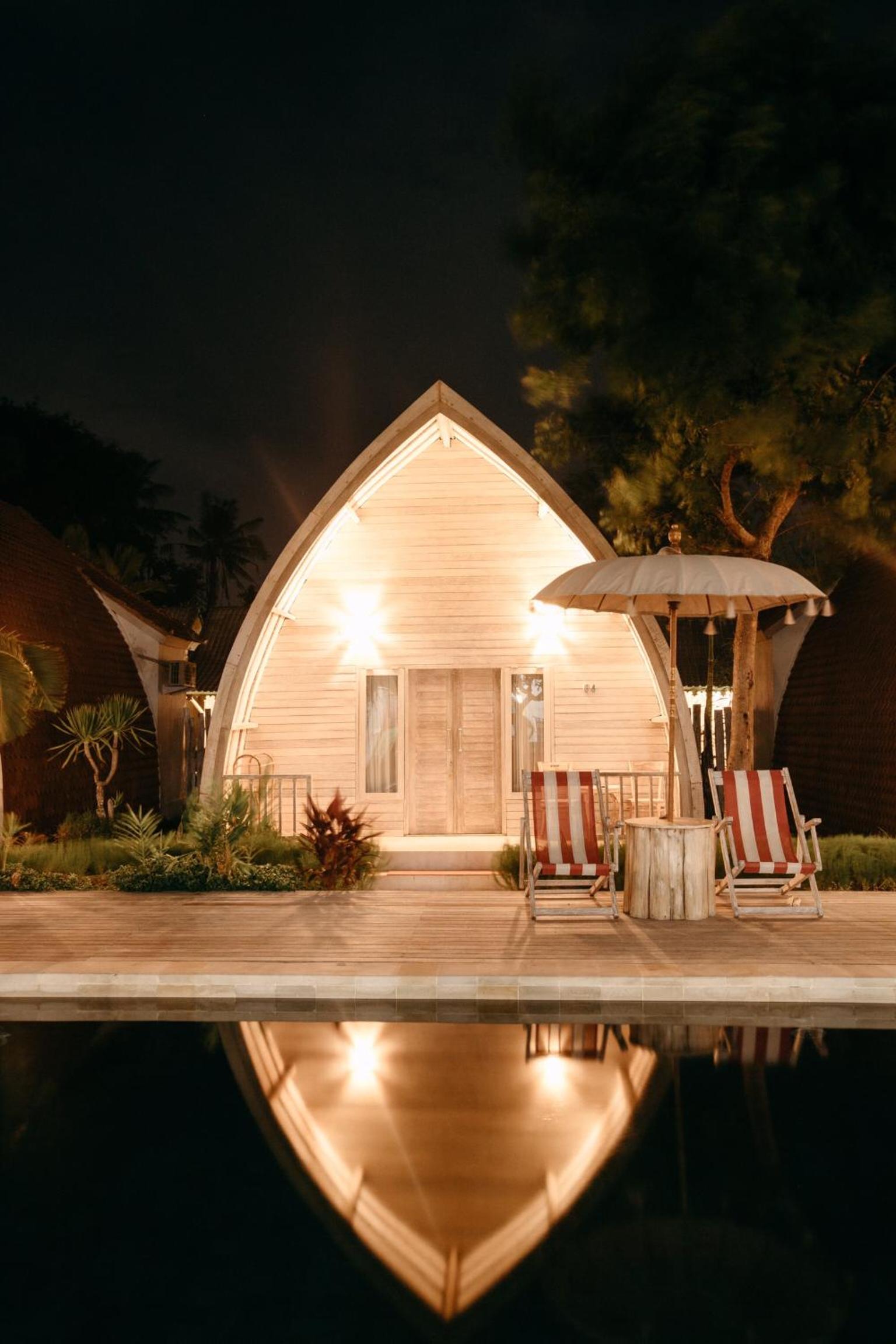 La Roja Bungalows