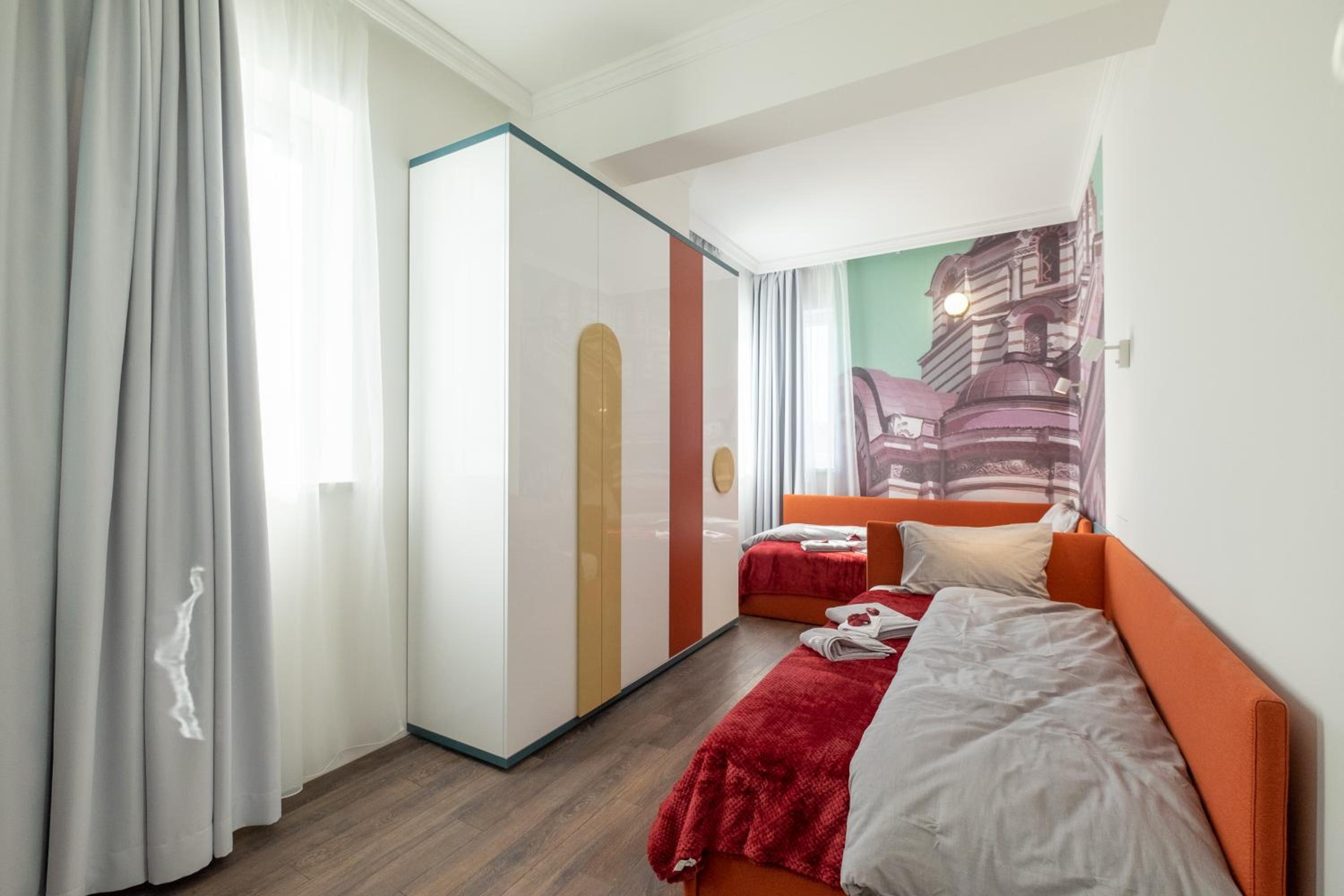 Vitosha Blvd 3-Bedroom, 2-Bathroom Lux Suite view 4