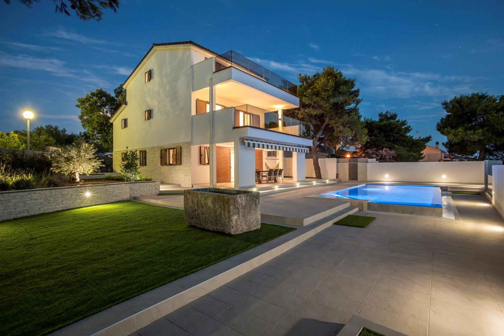 Sailor house villa near Trogir, private pool view 2