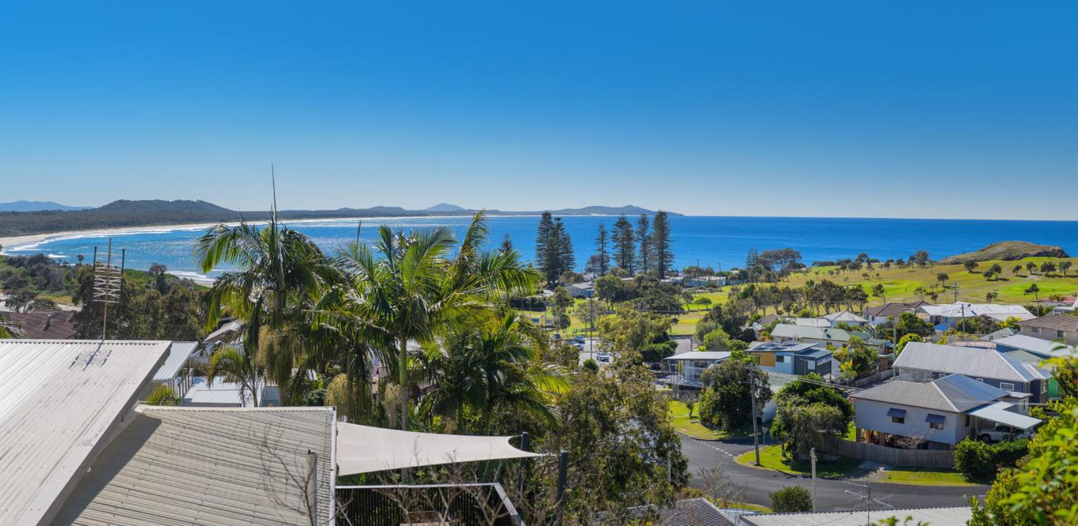 Whitecaps, 26 East Street