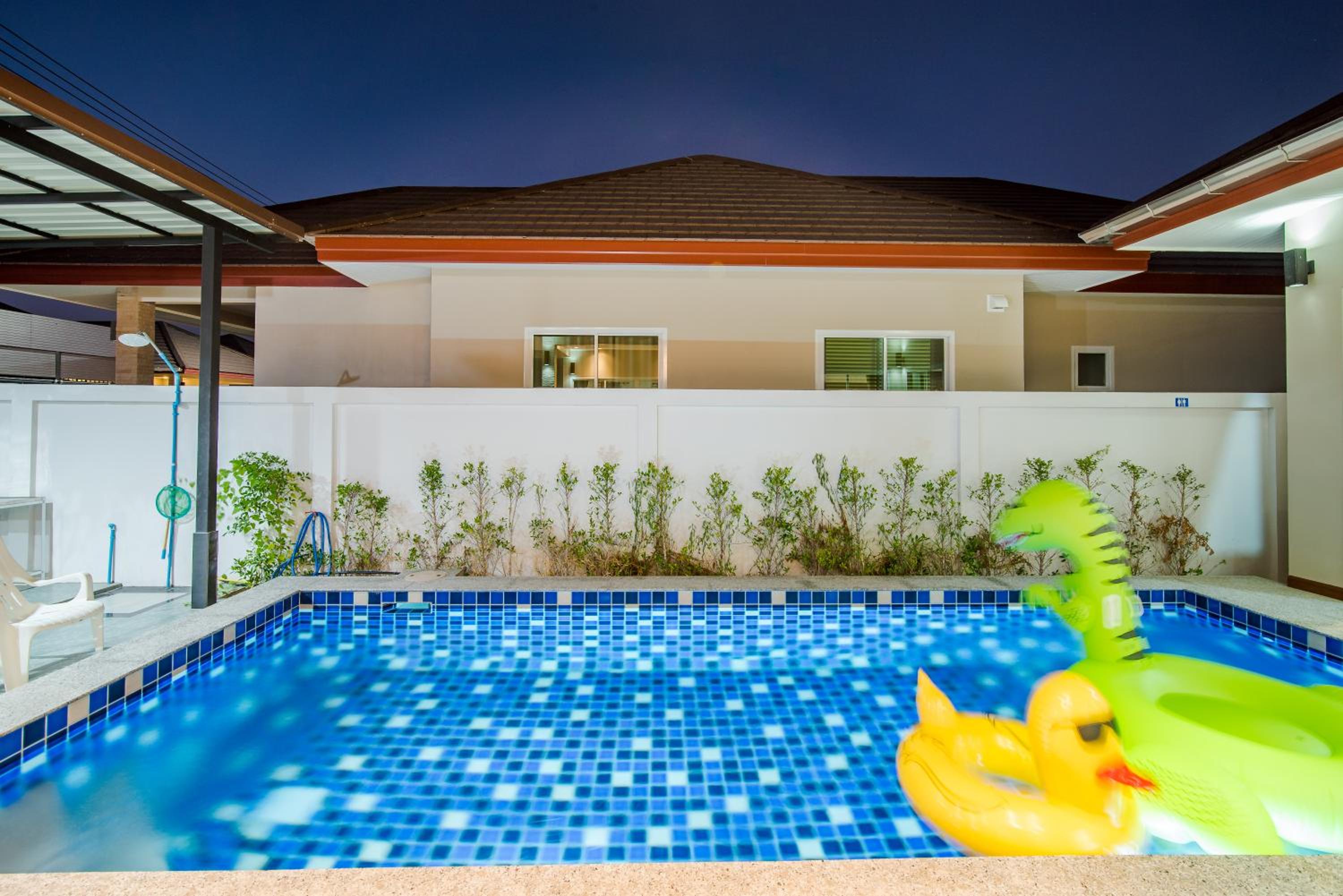 Greenview Pool Villa Cha-am