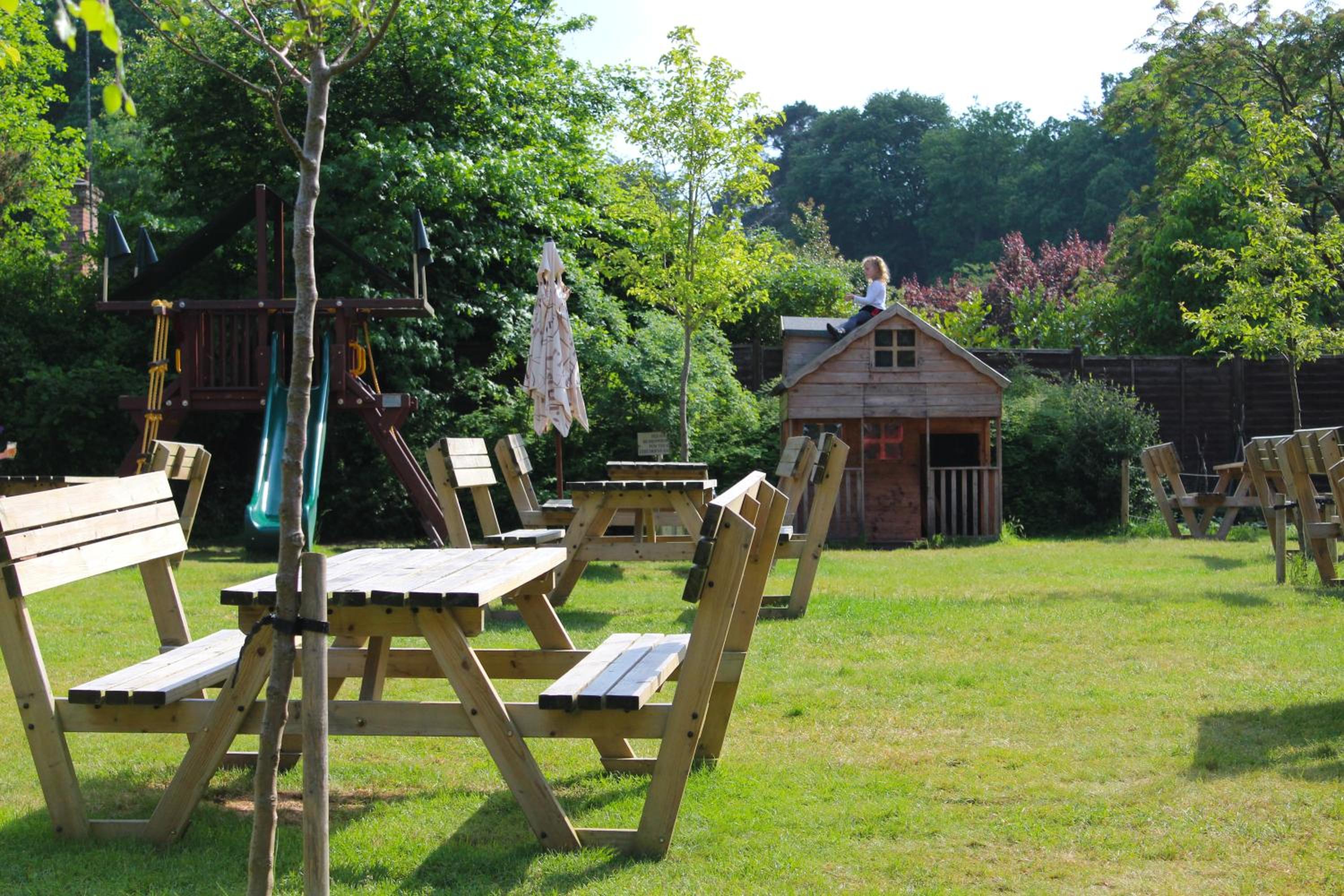 Farnham Vacations - Bel And The Dragon-Churt - Property Image 54