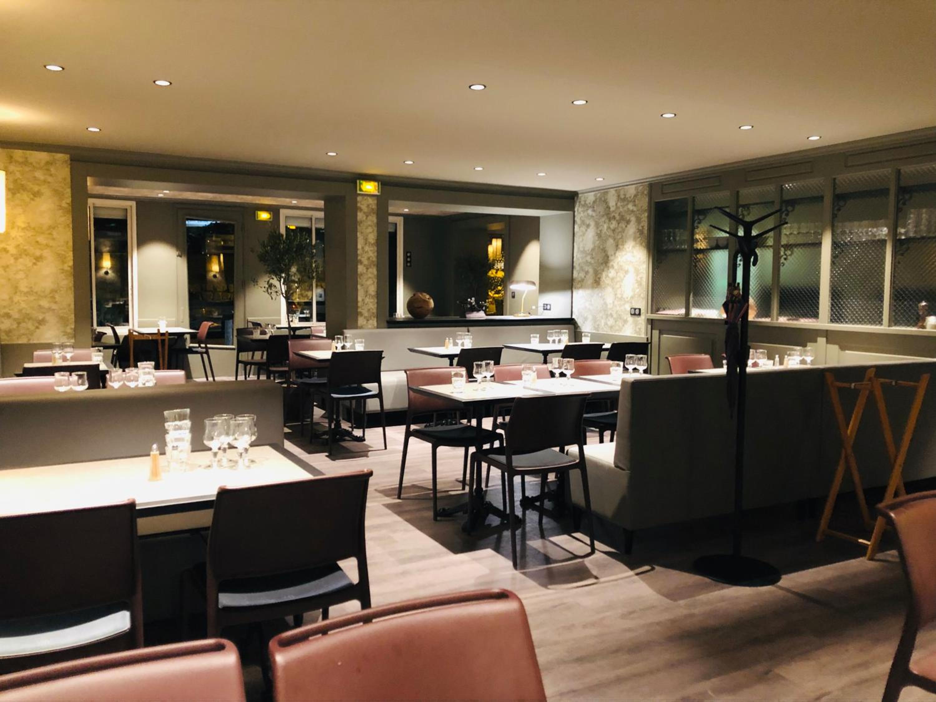 restaurant