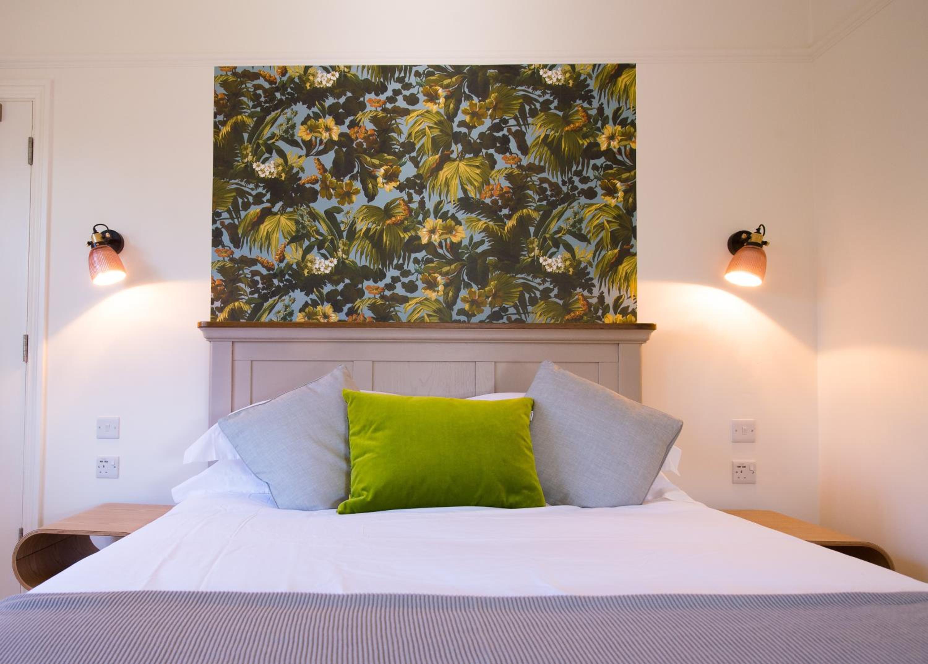 Longstowe Farmhouse view 5