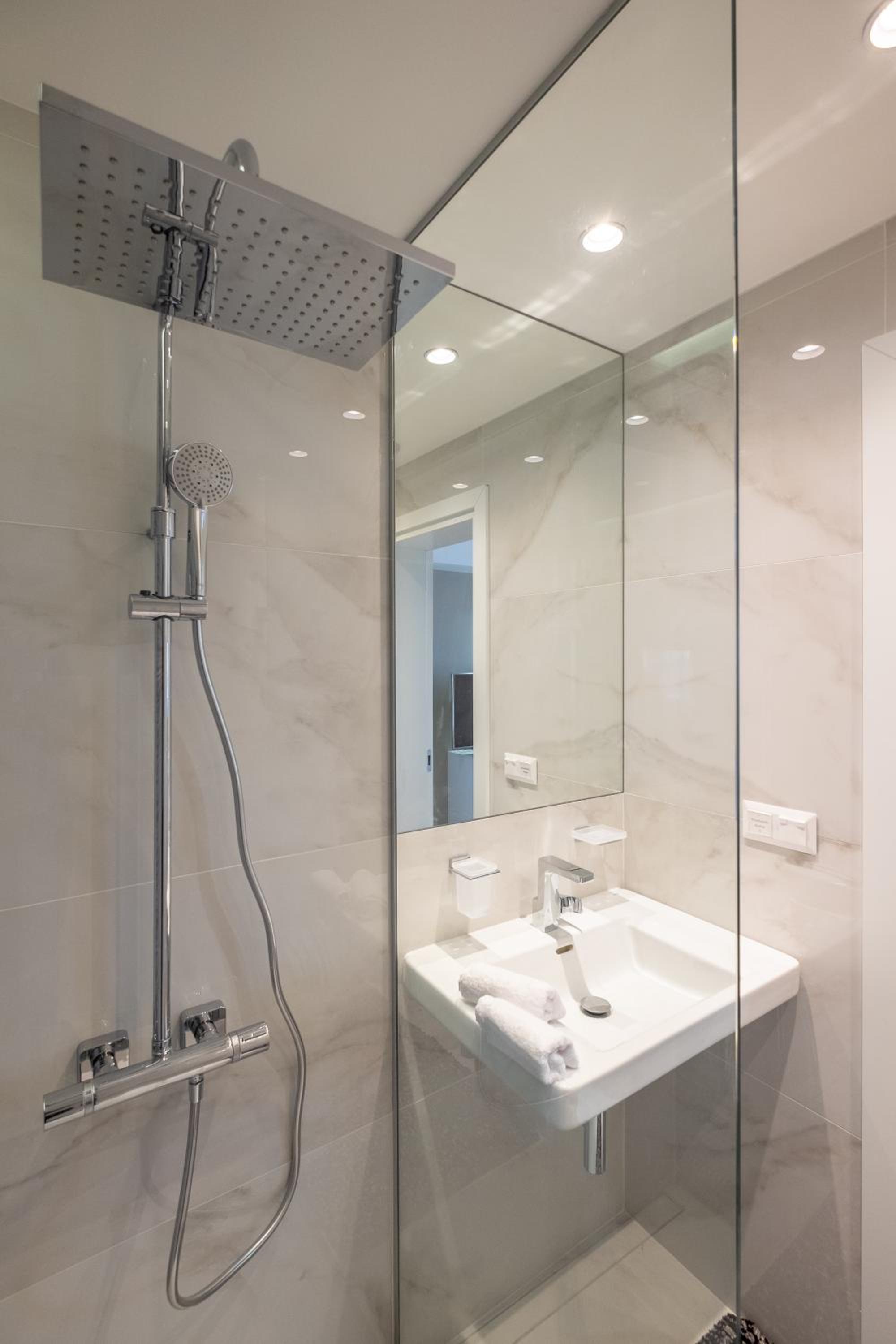 Vitosha Blvd Luxury 2-Bedroom, 2-Bathroom with Balcony