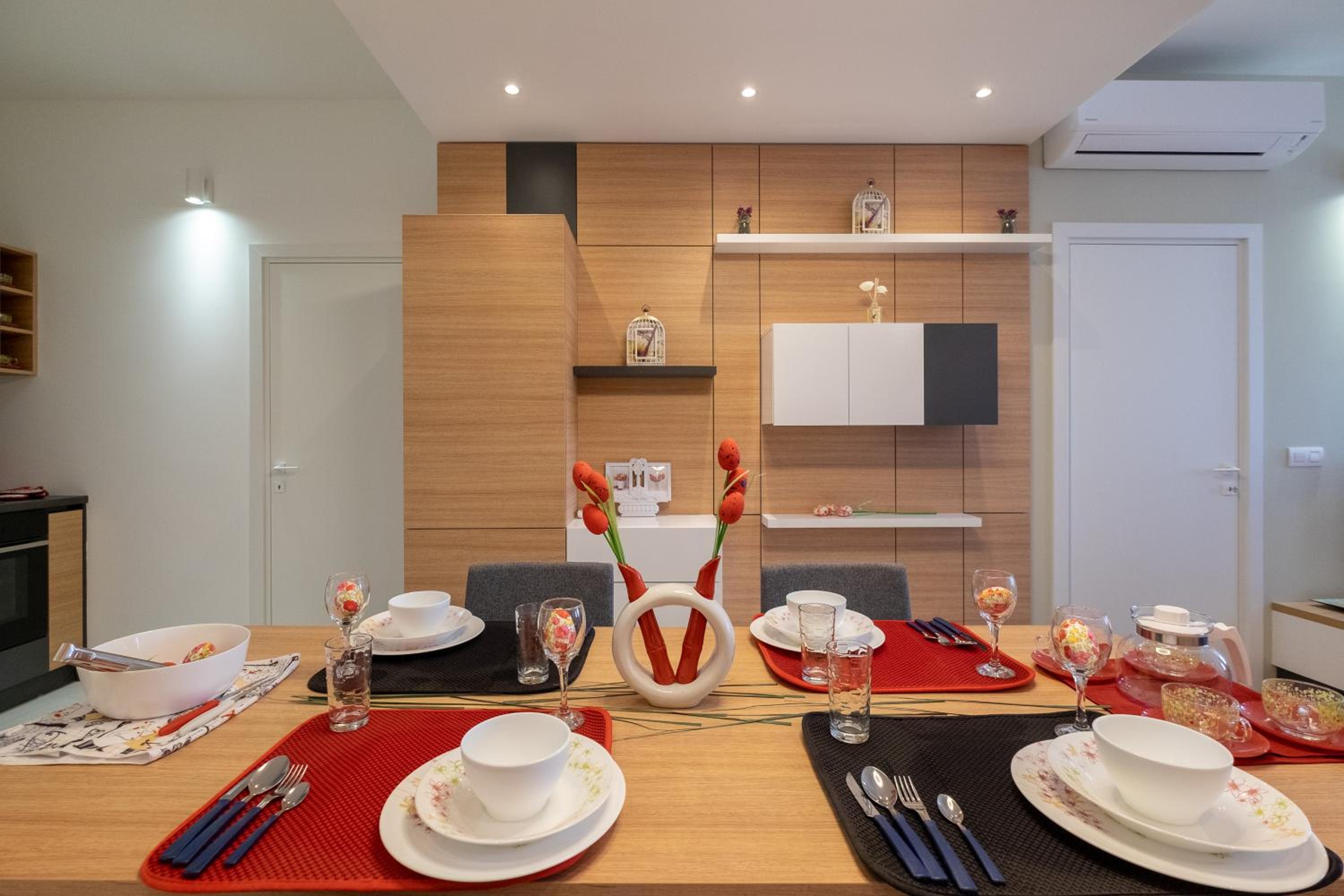 Vitosha Blvd Luxury 2-Bedroom, 2-Bathroom with Balcony