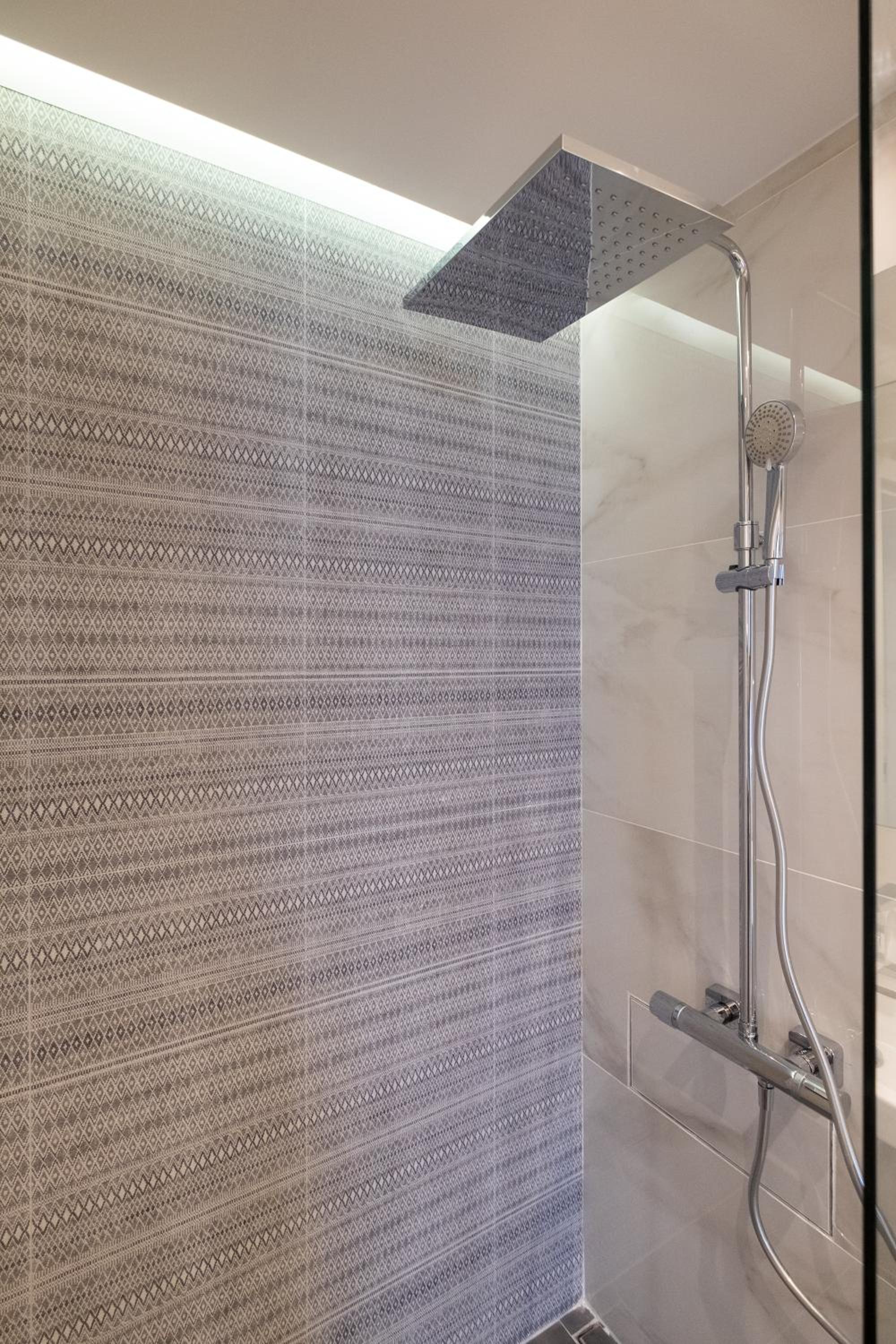 Vitosha Blvd Luxury 2-Bedroom, 2-Bathroom with Balcony