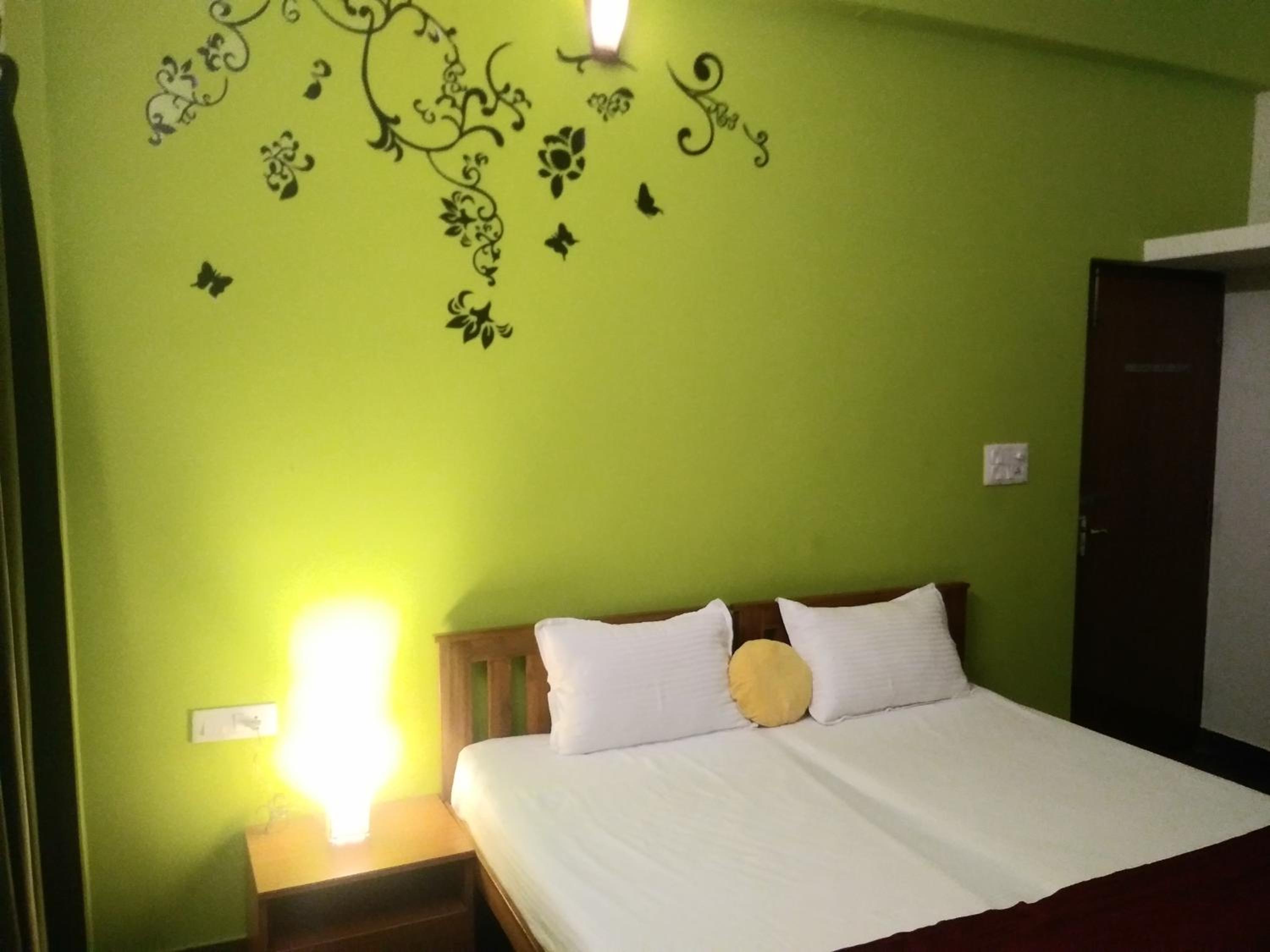 ROYALE ACHAYA view 2