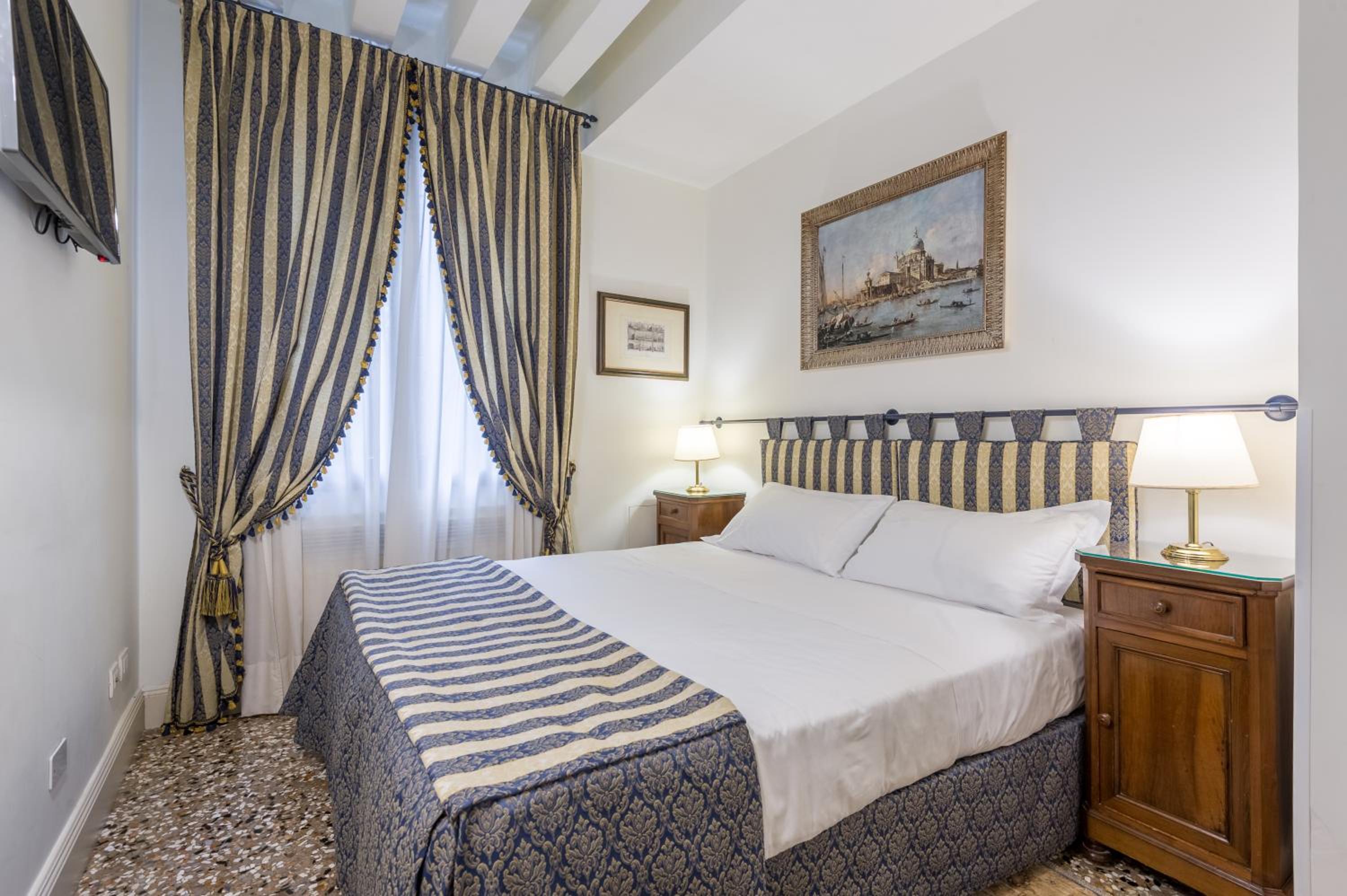 Ca' dei Cuori on the Grand Canal
