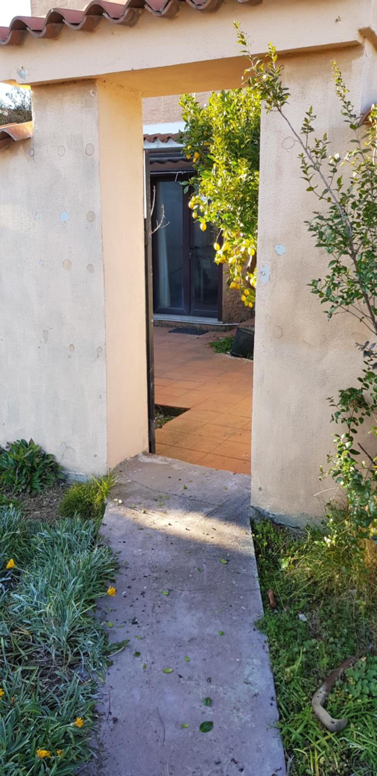 Monolocale indipendente con giardino view 3
