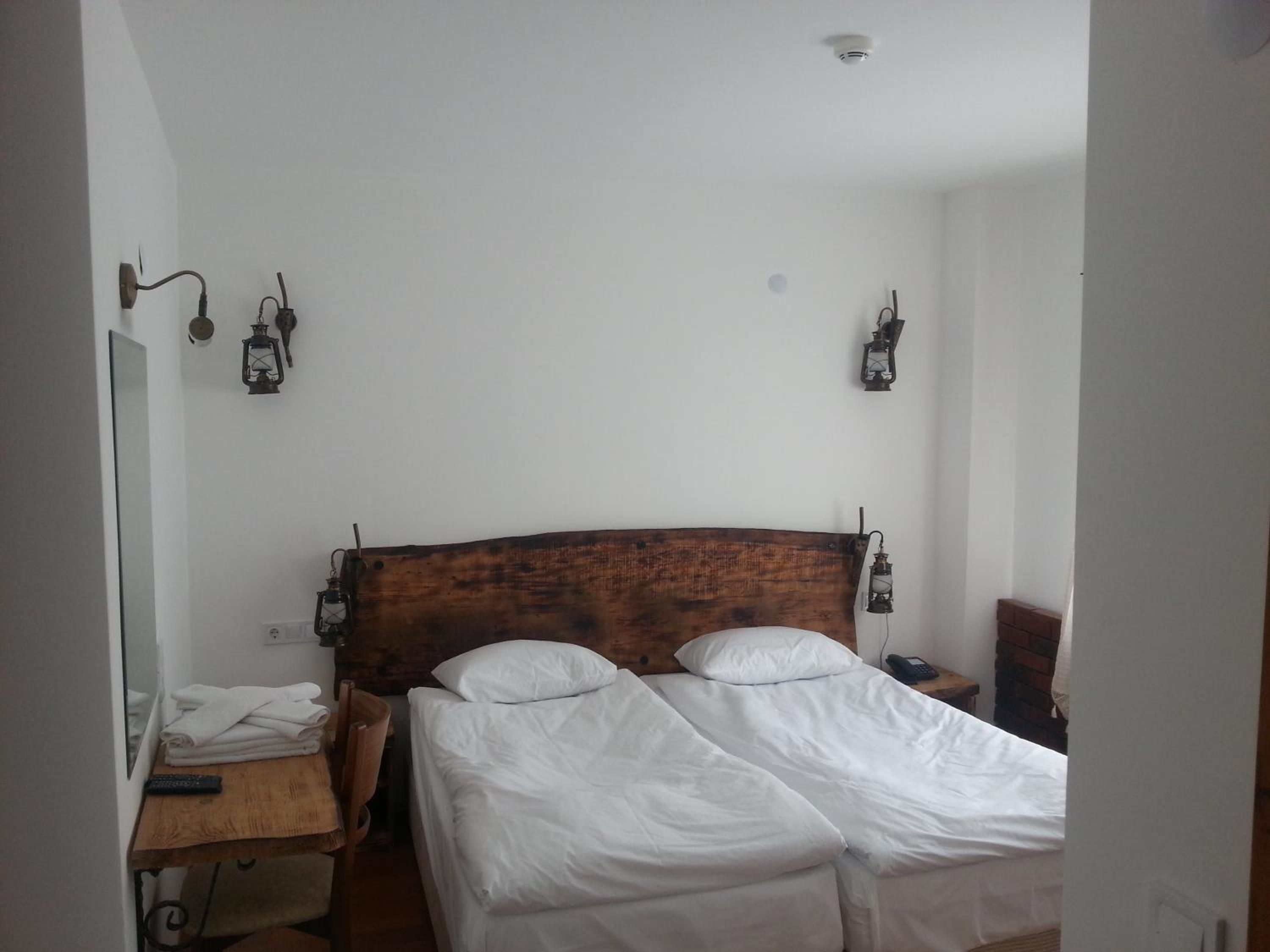 Amazon Petite Palace