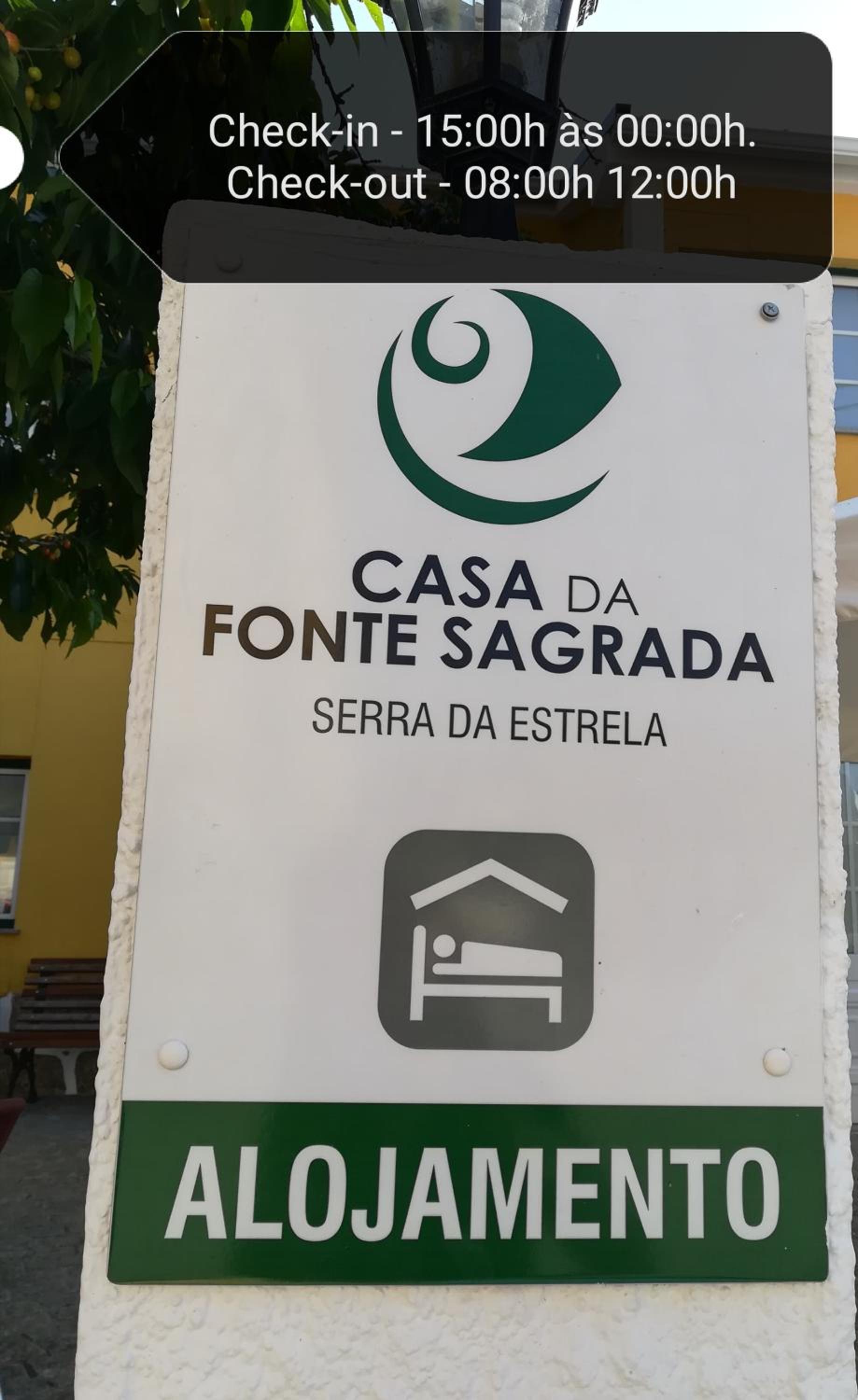 Casa da Fonte Sagrada view 4