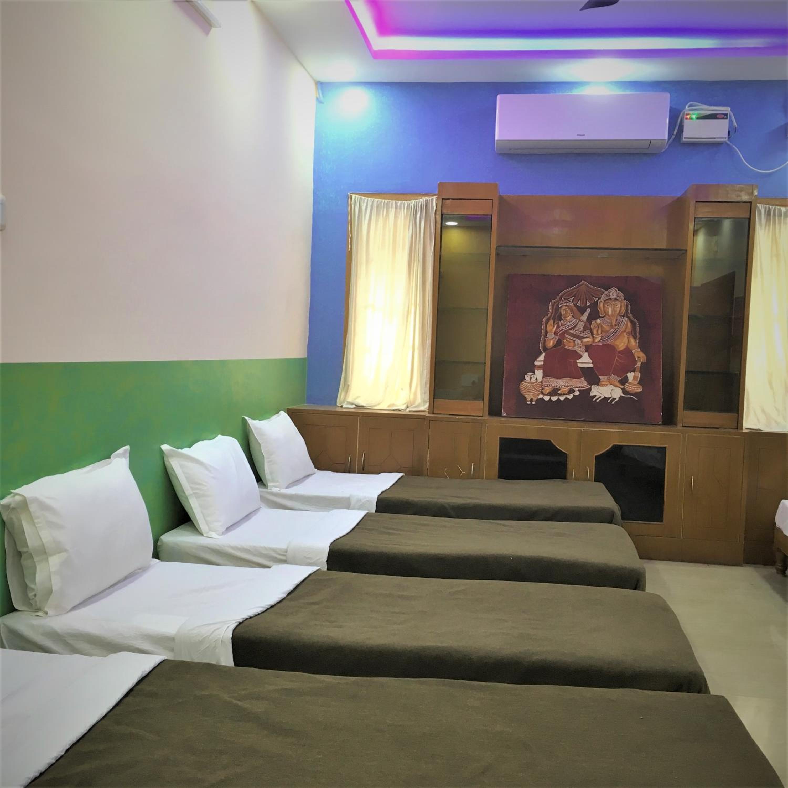 Jayaram Residency Servicrd Appartments Tirupathi view 4