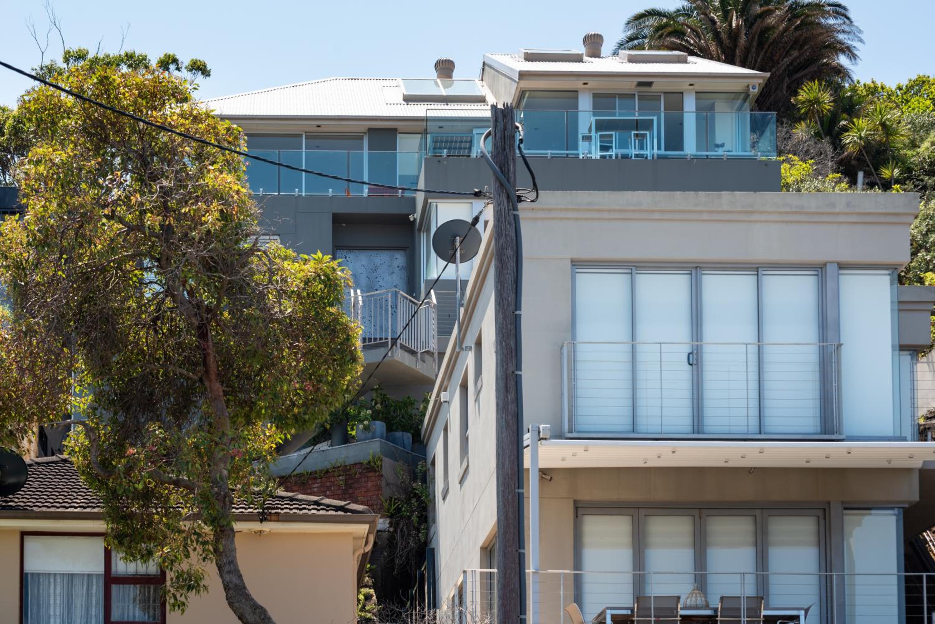 Stunning Views - Read our Re-views, then book