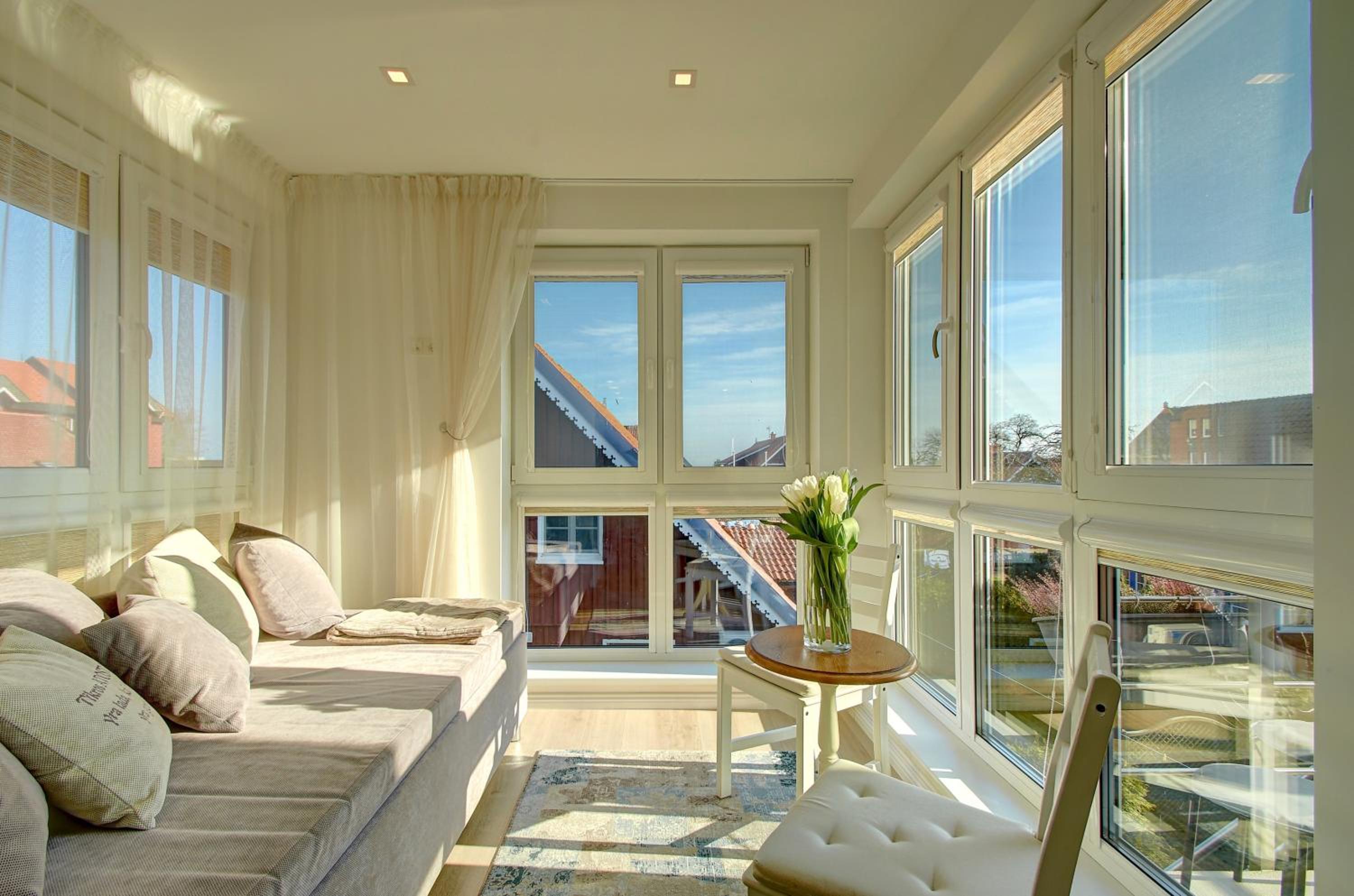 Loftas Nidos centre view 4
